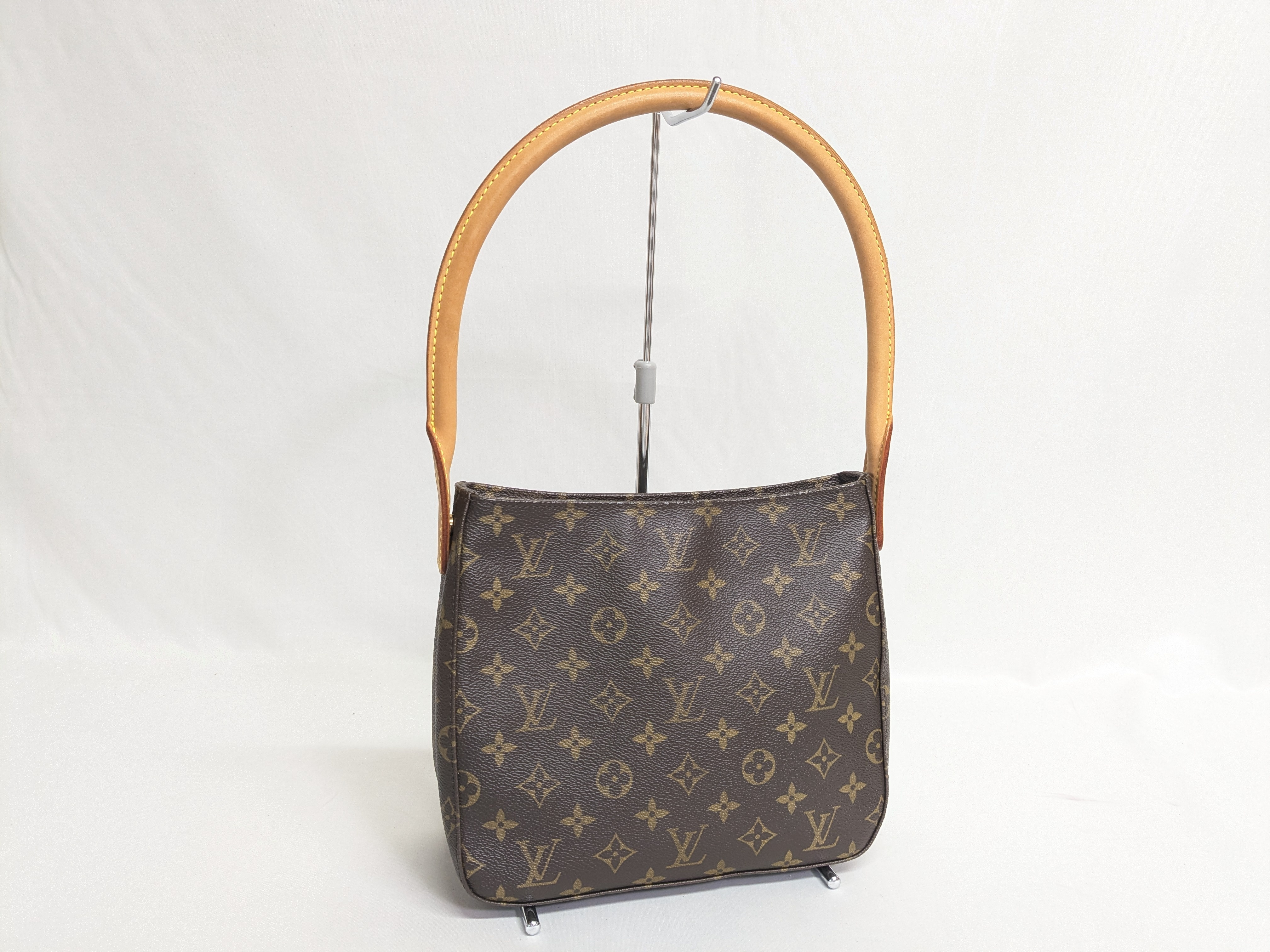 LV Monogram Looping MM Shoulder Bag