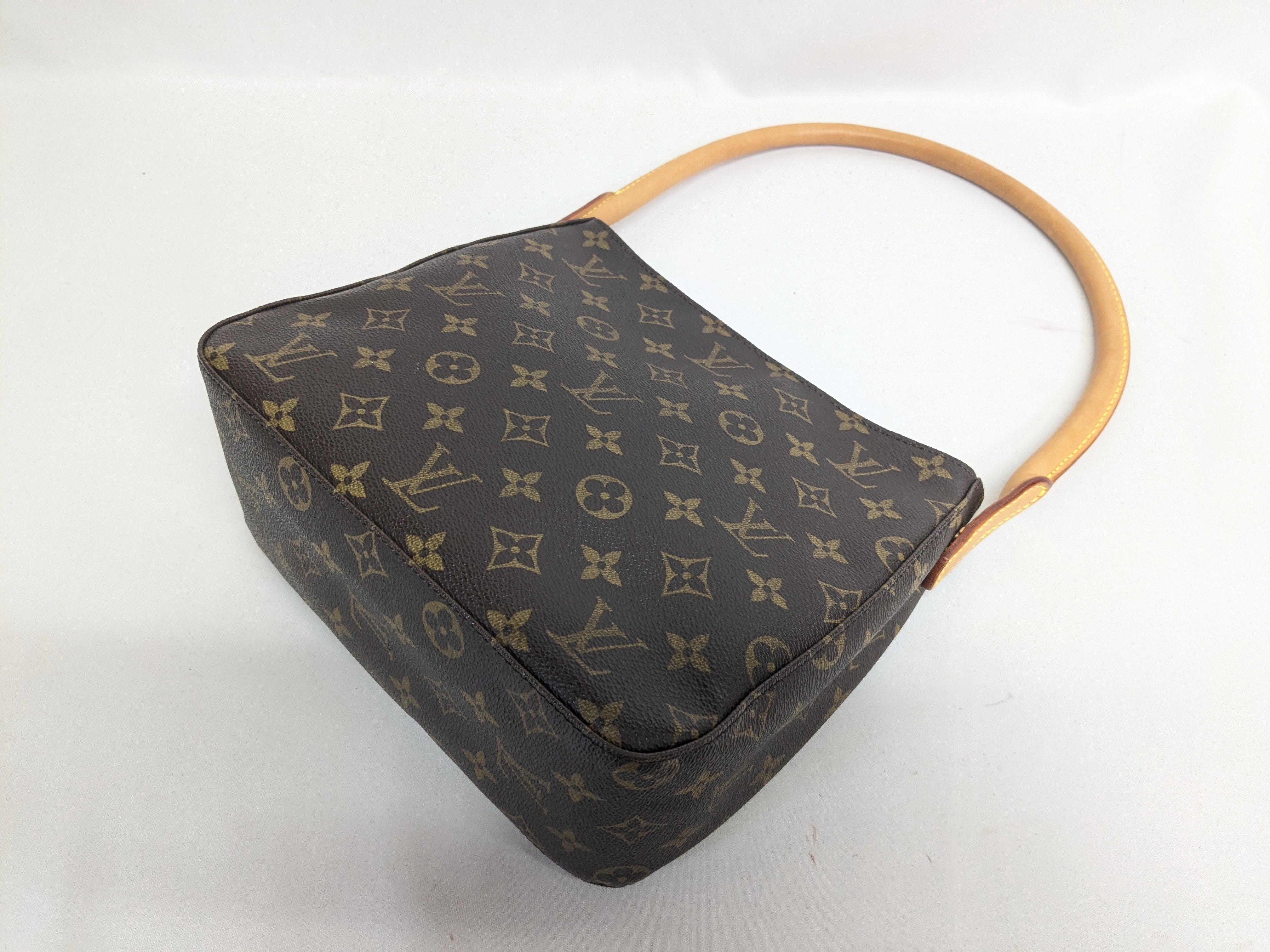 LV Monogram Looping MM Shoulder Bag — view 5