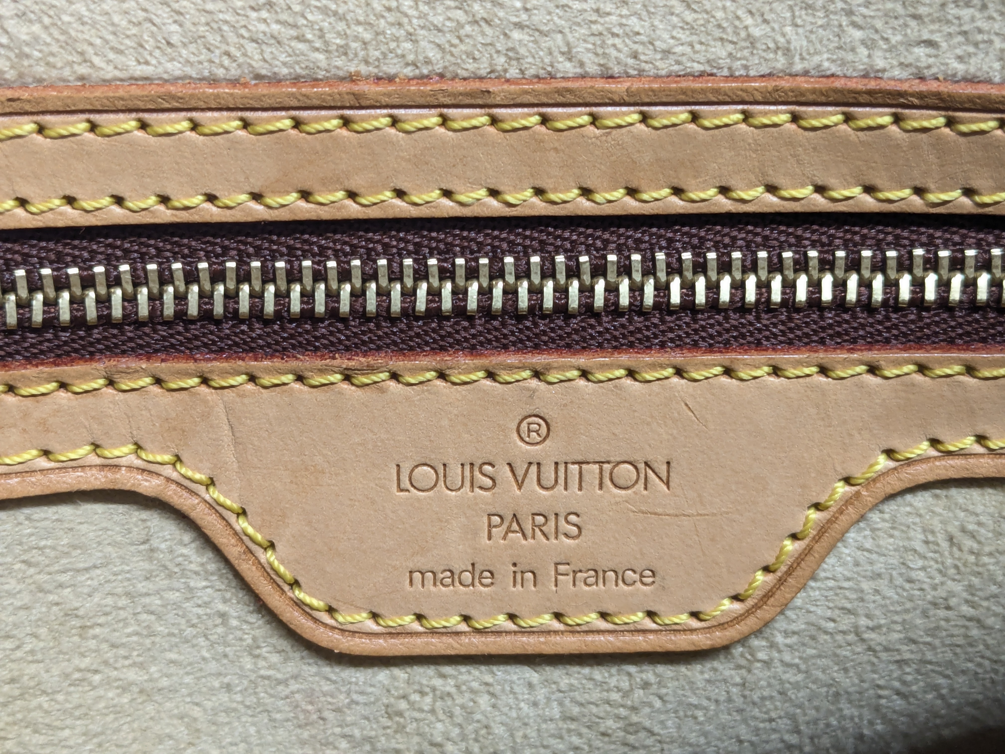 LV Monogram Looping MM Shoulder Bag — view 8