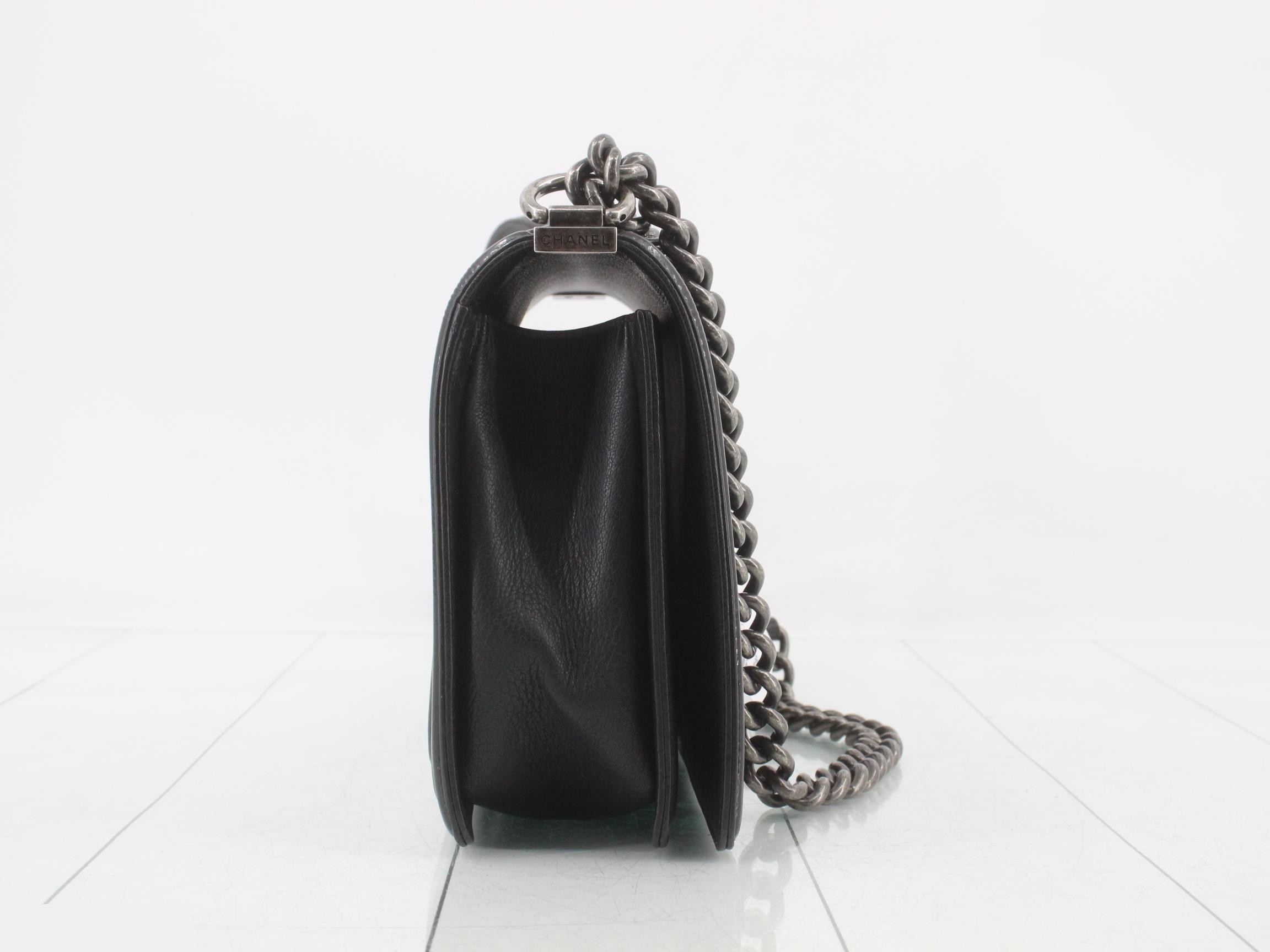 BOY CHANEL Chain Clutch Lambskin — view 4