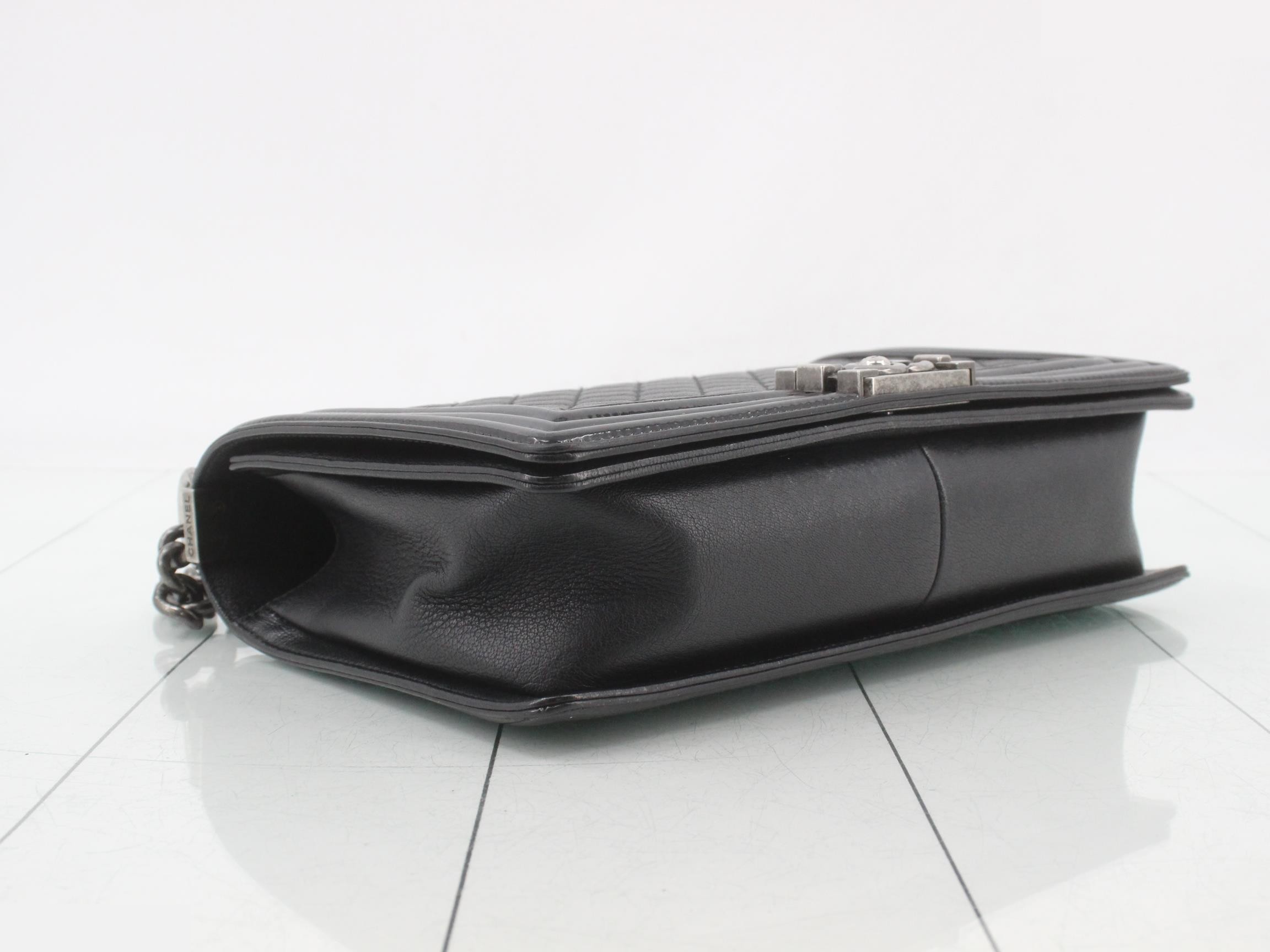 BOY CHANEL Chain Clutch Lambskin — view 5
