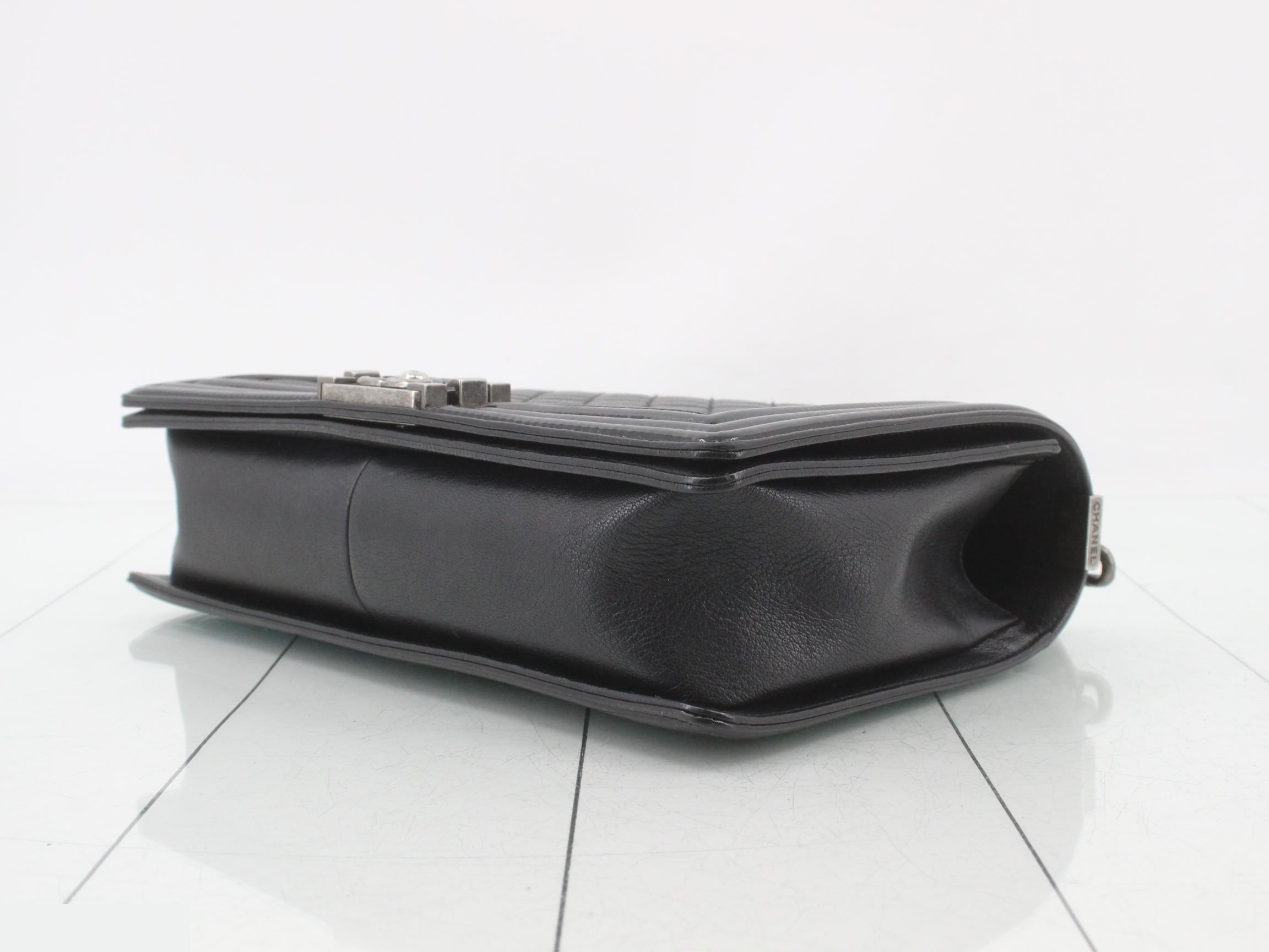 BOY CHANEL Chain Clutch Lambskin — view 6