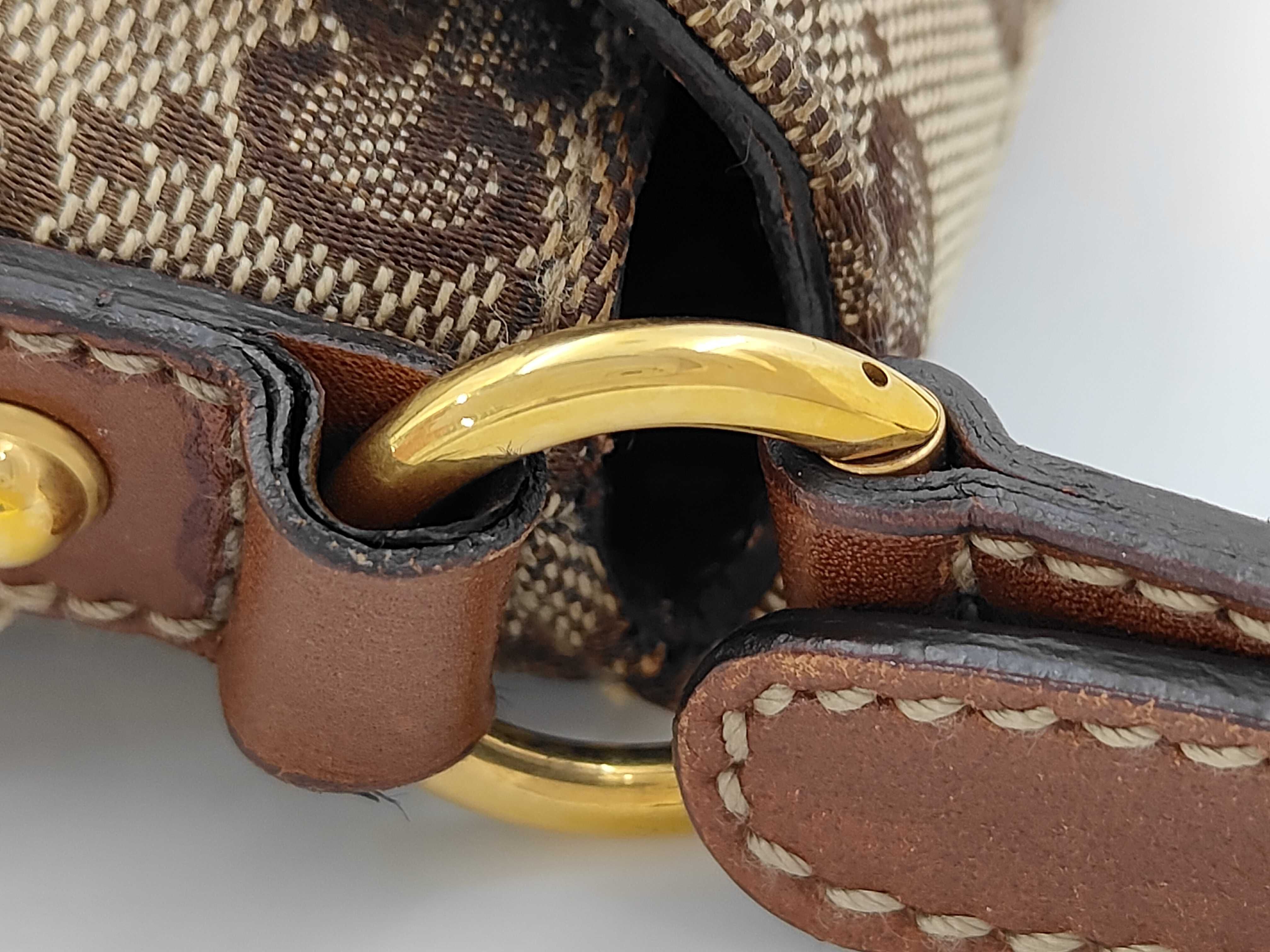 GG Canvas One-Shoulder Bag — view 6