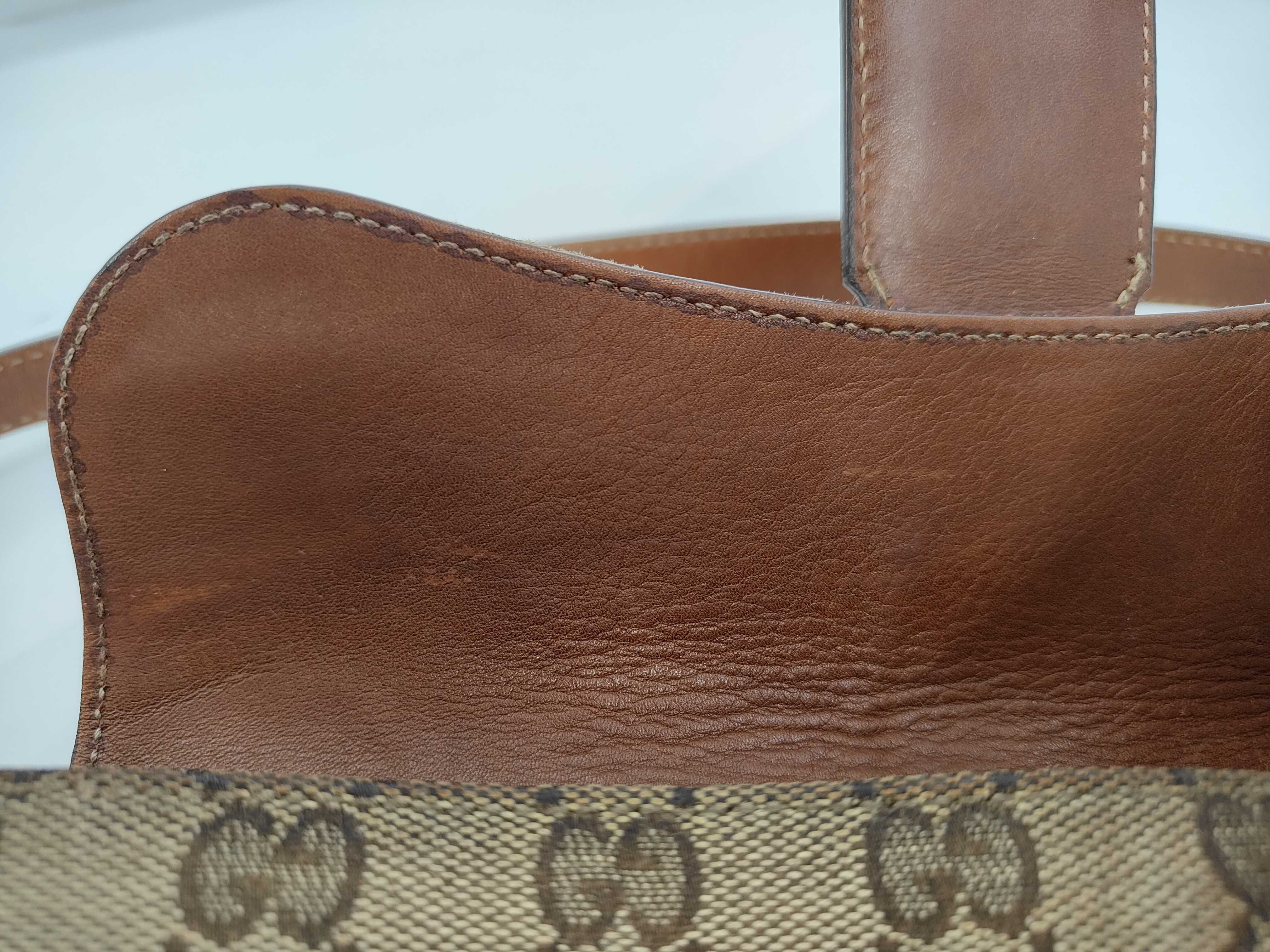 GG Canvas One-Shoulder Bag — view 10