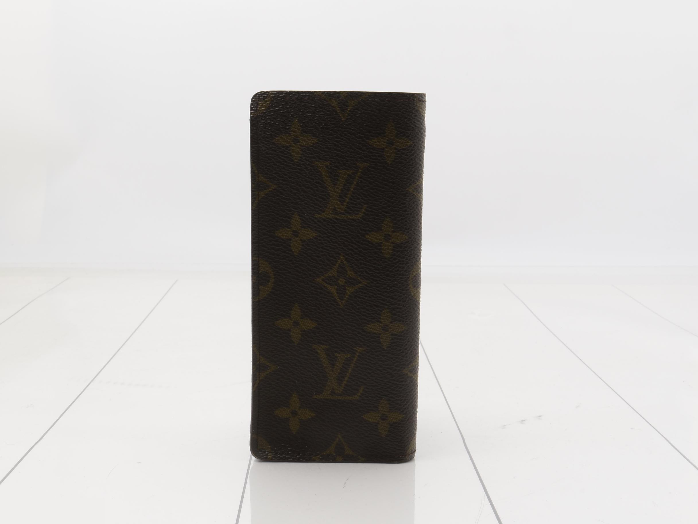 LV eyeglasses case — view 2