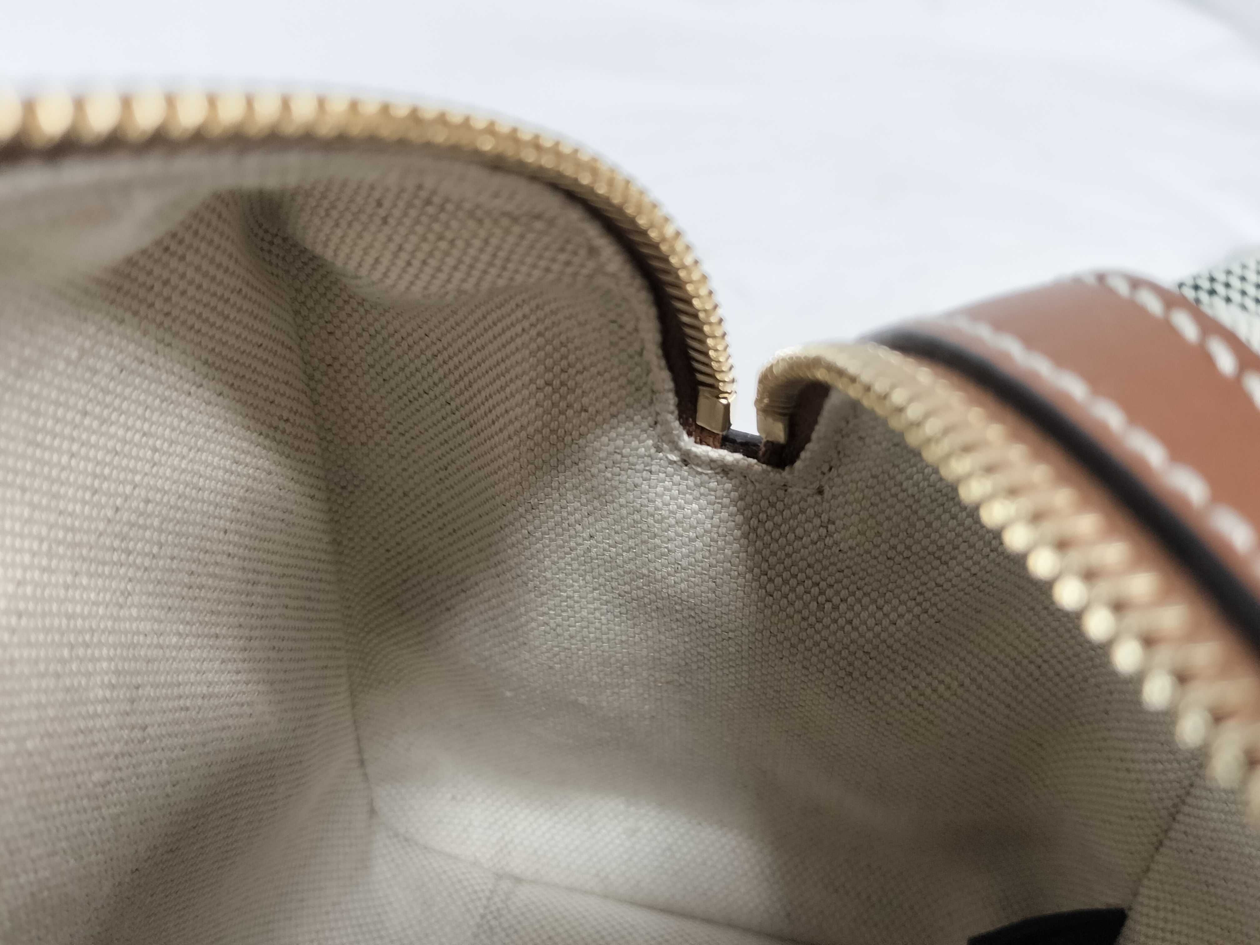GG Unused 2-way Boston GG Canvas Handbag — view 9