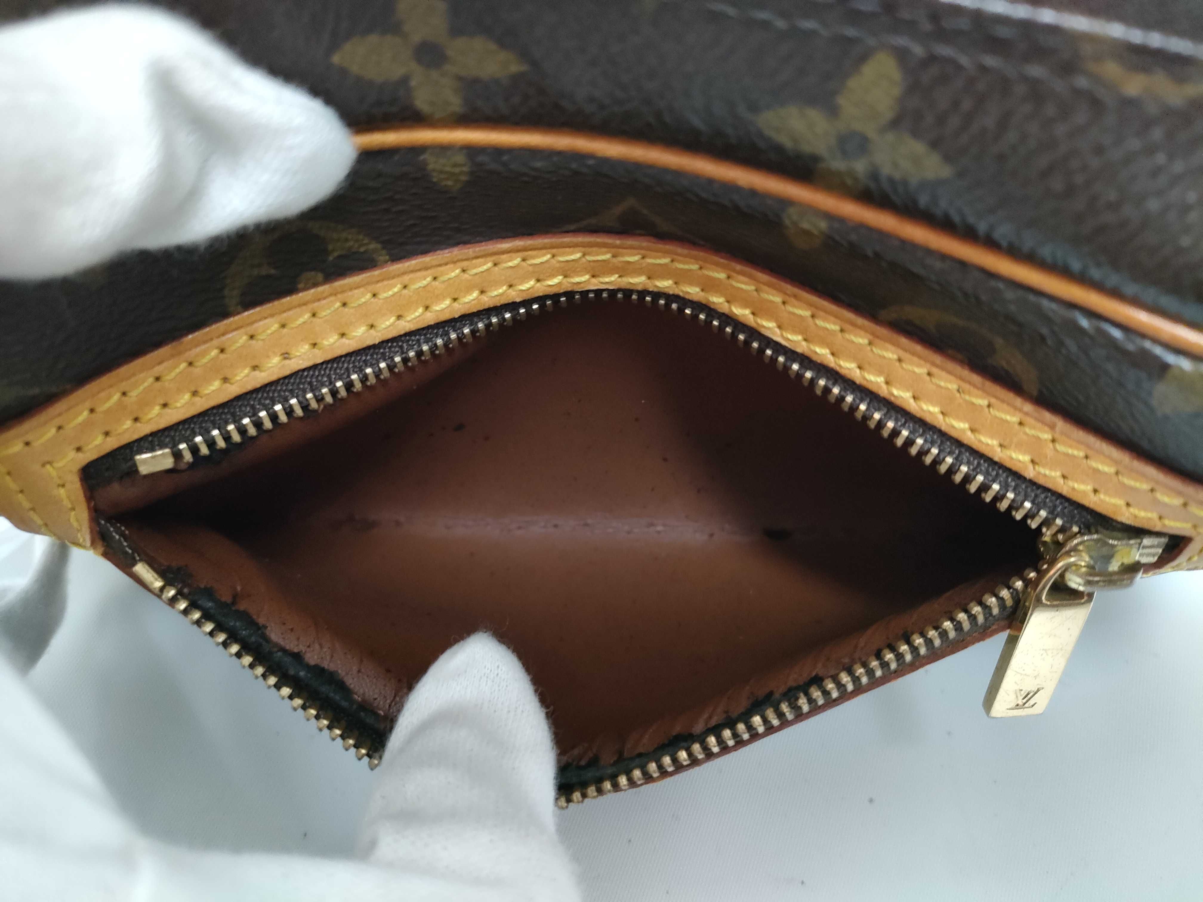 Monogram Louis Vuitton Pochette Cité Shoulder Bag — view 13