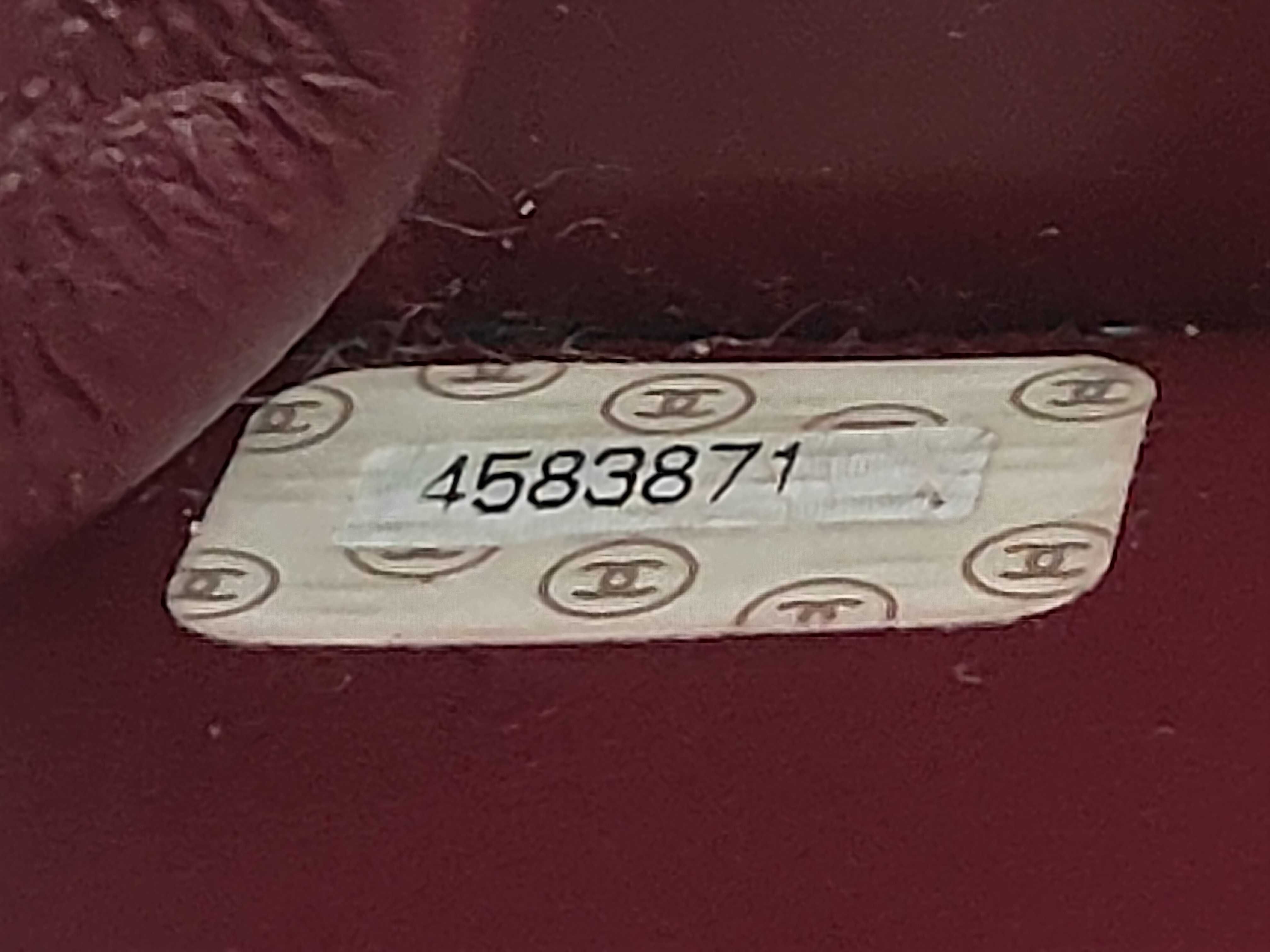 Matelassé 22 Lambskin Chain Shoulder Bag (with original seal, serial number 4) — view 11