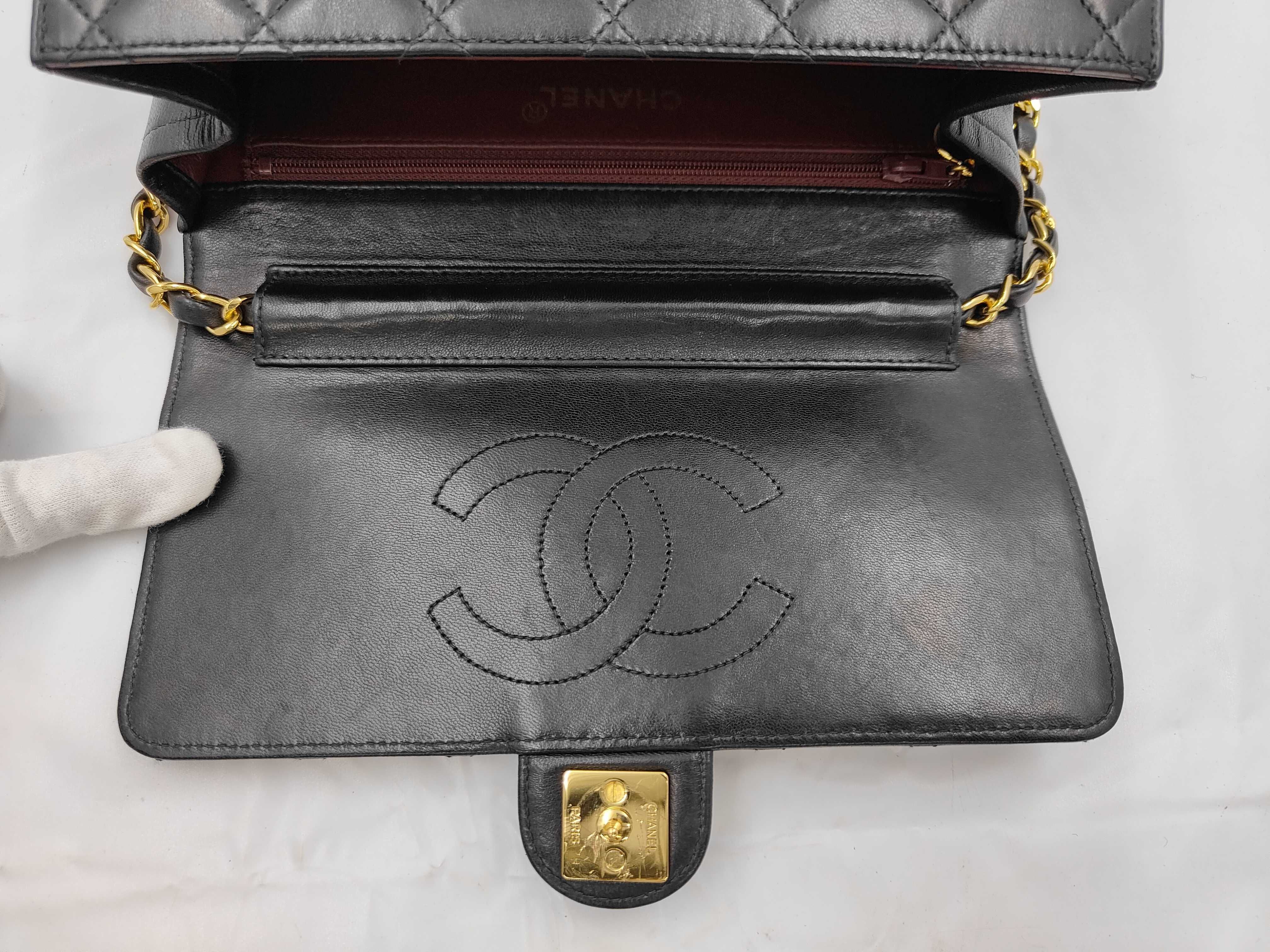 Matelassé 22 Lambskin Chain Shoulder Bag (with original seal, serial number 4) — view 7