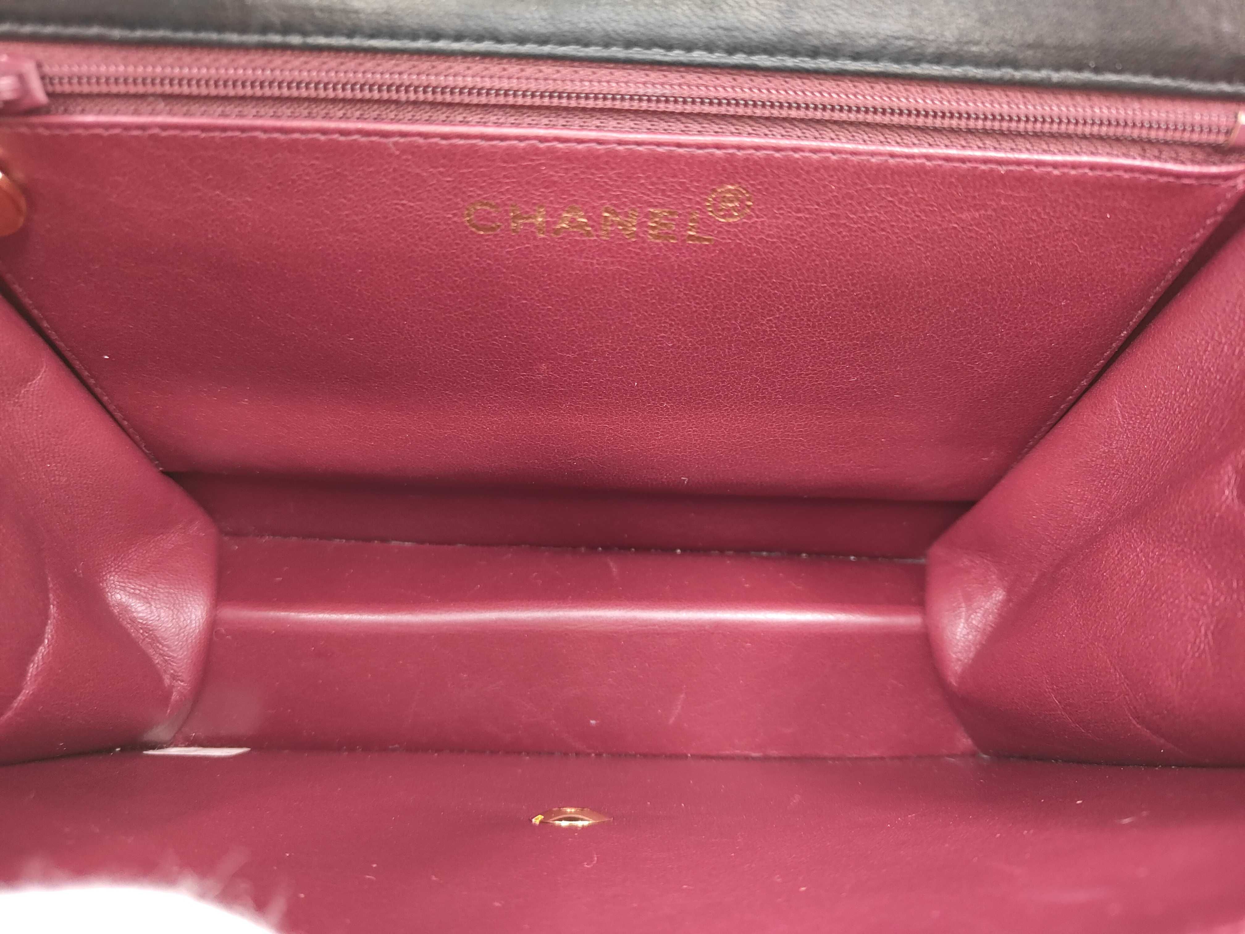 Matelassé 22 Lambskin Chain Shoulder Bag (with original seal, serial number 4) — view 9