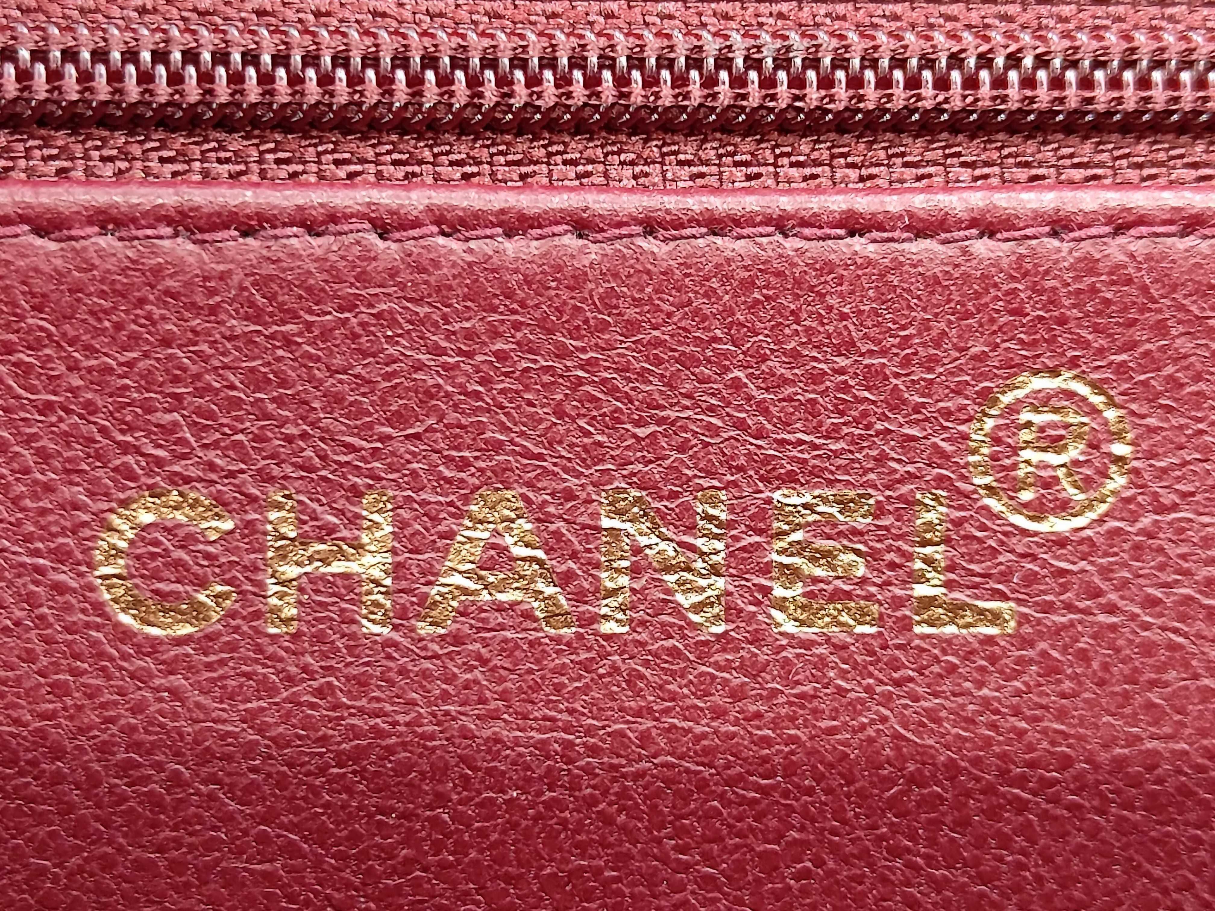 Matelassé 22 Lambskin Chain Shoulder Bag (with original seal, serial number 4) — view 10