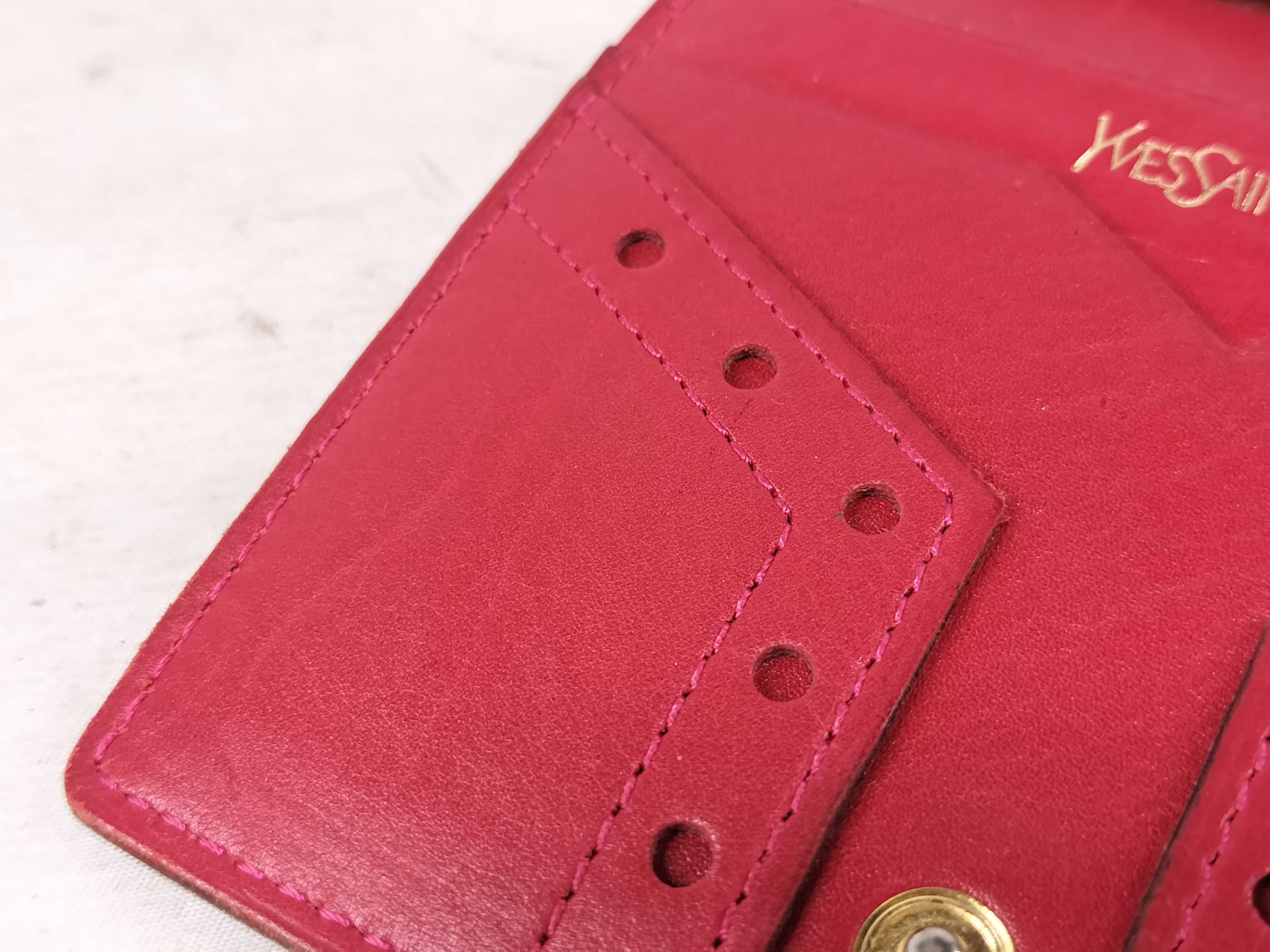 leather folding wallet with logo and studs. — view 13
