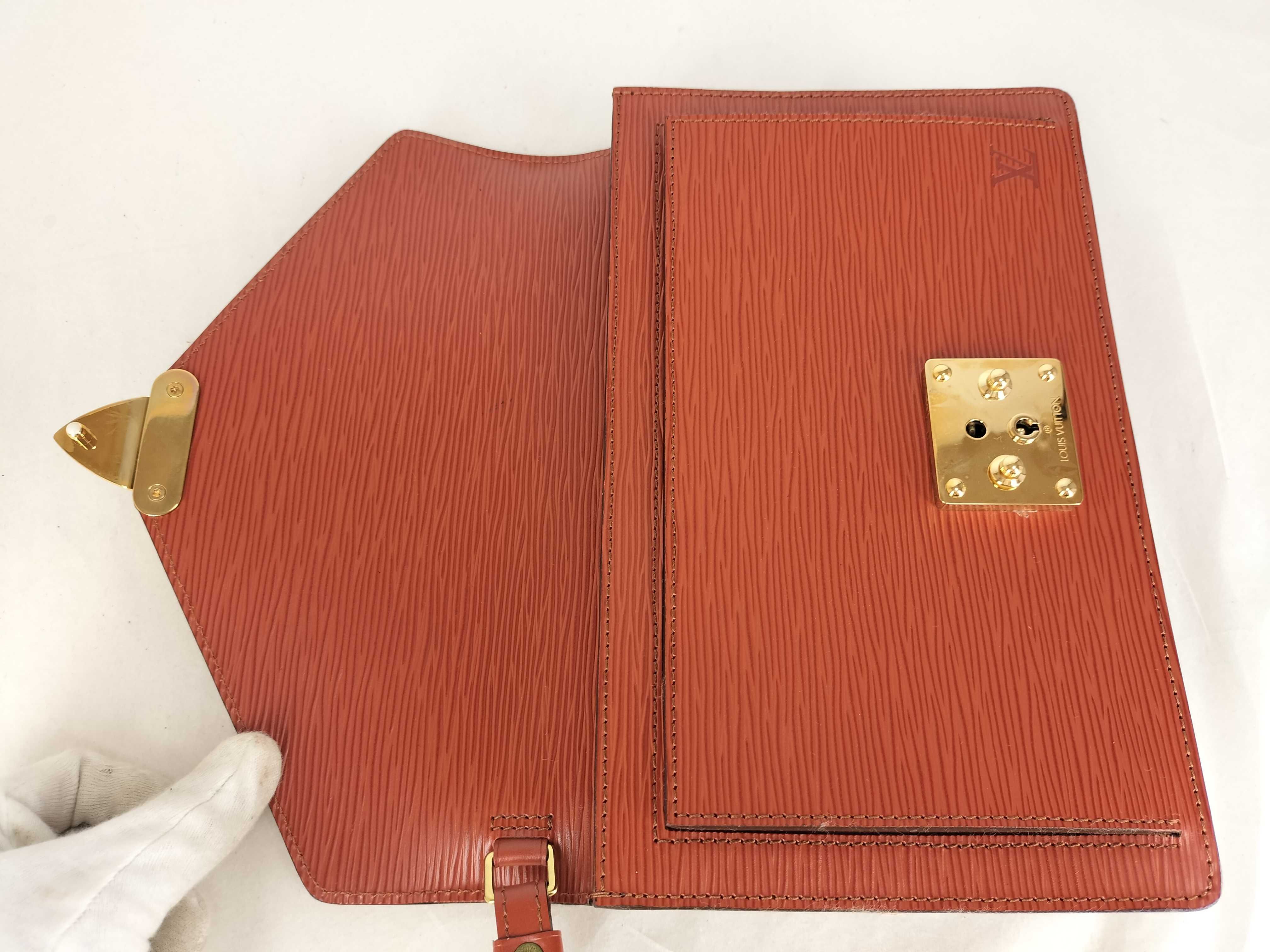 Epi Leather, Serie Dragonne M52613 TH0956, Dust Bag, Second Bag — view 8