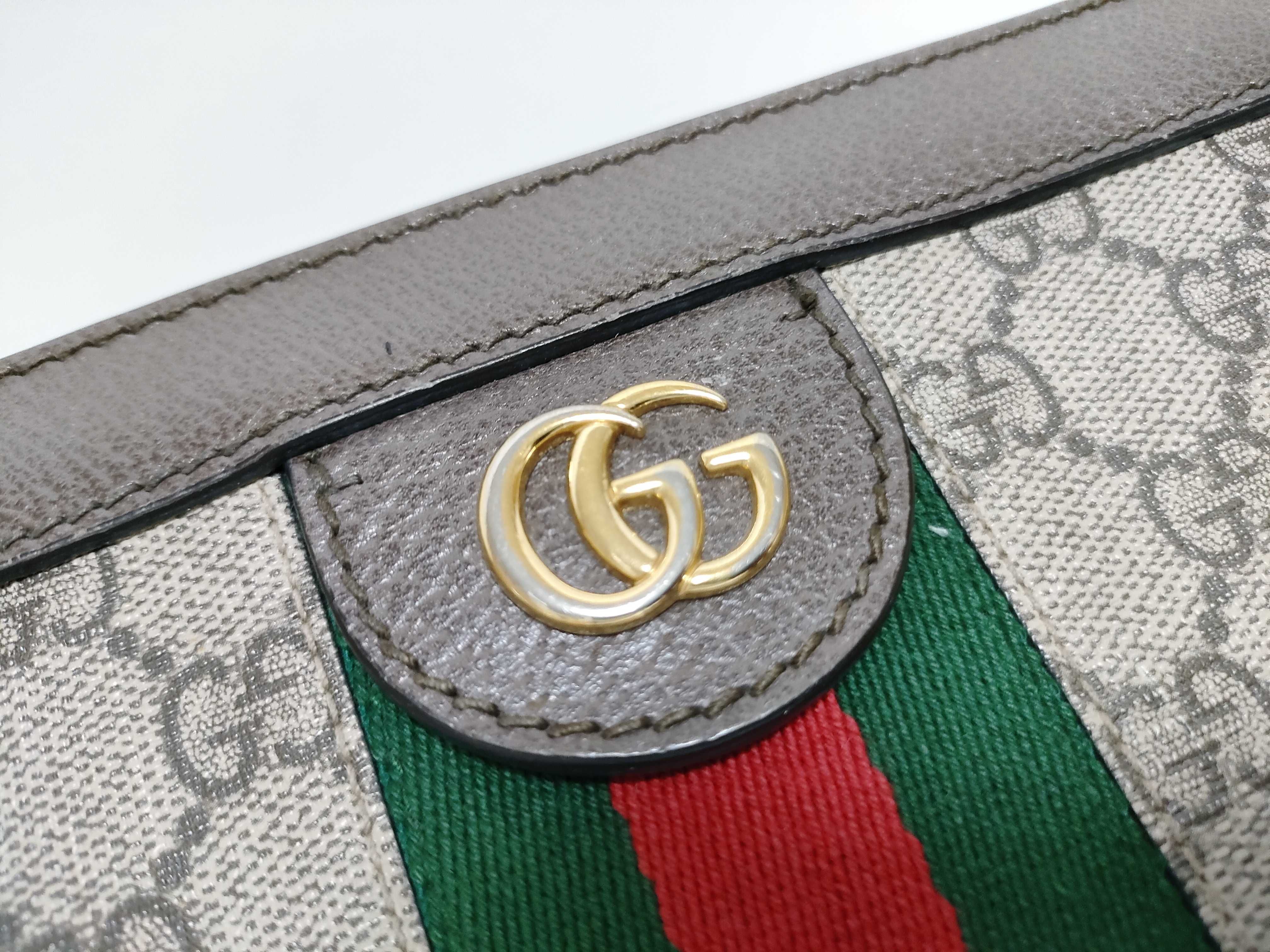 GG Supreme Shoulder Bag — view 14
