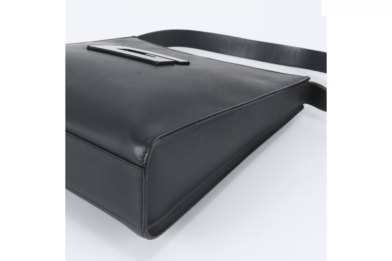 GG Canvas (Bag) - Shoulder Bag — view 4