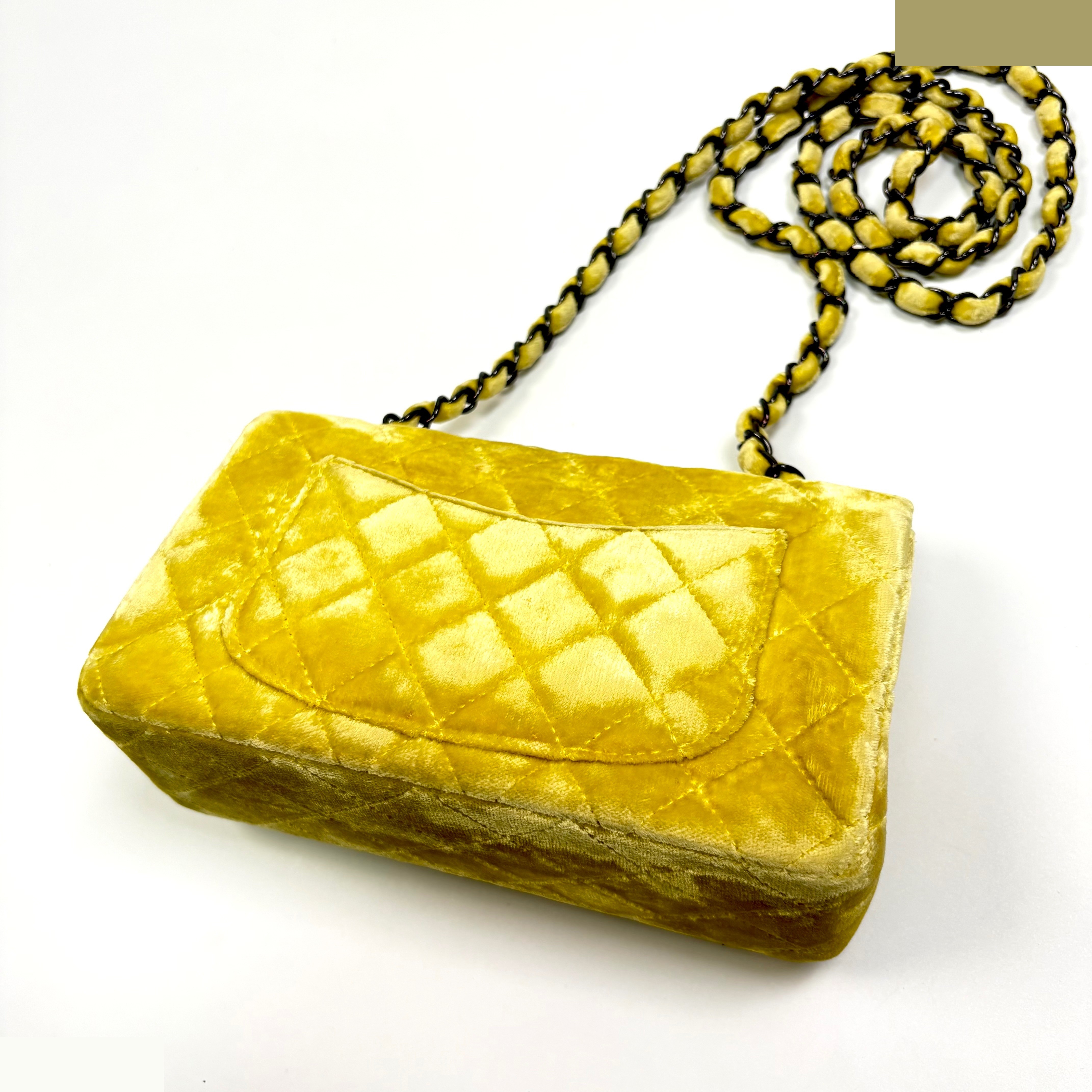 Matelassé Velour (Bag) - Shoulder Bag — view 6