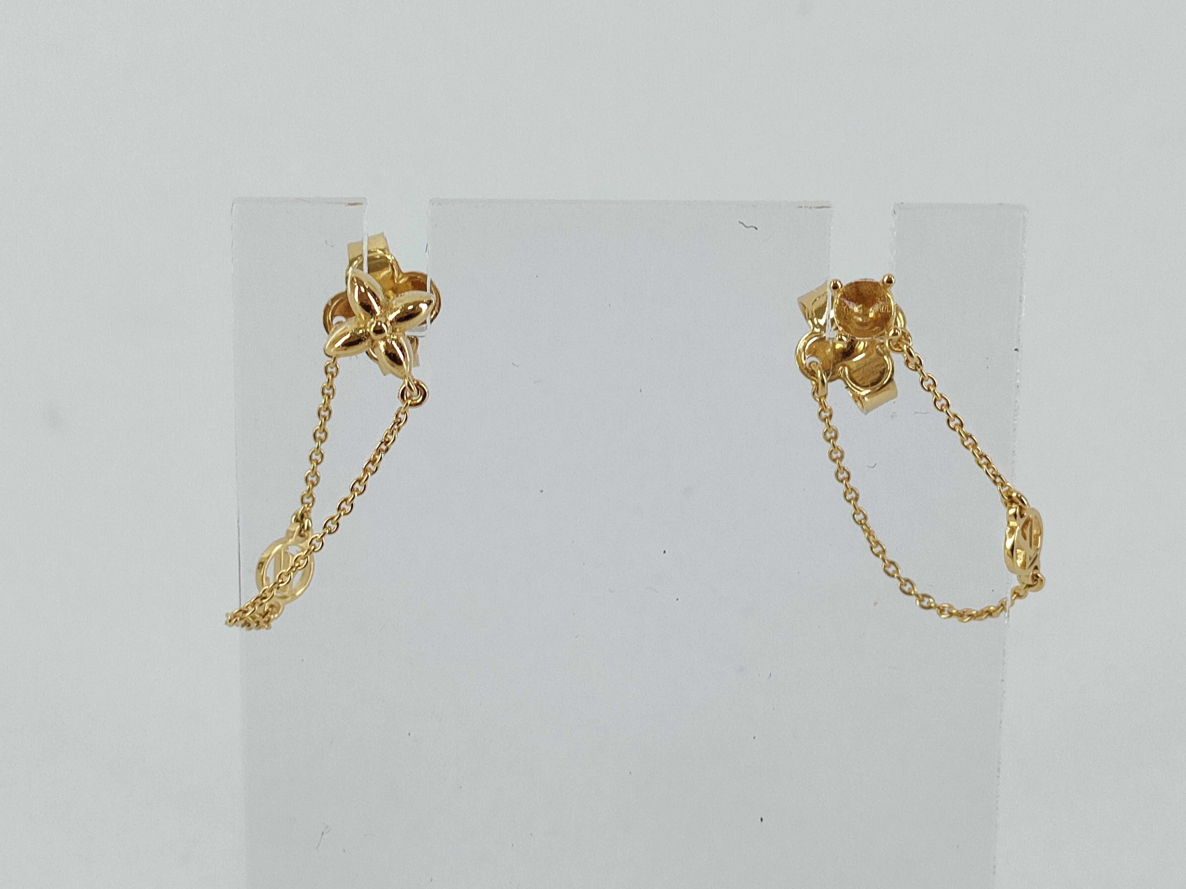M00390 Petit Louis Earrings Gold Earrings