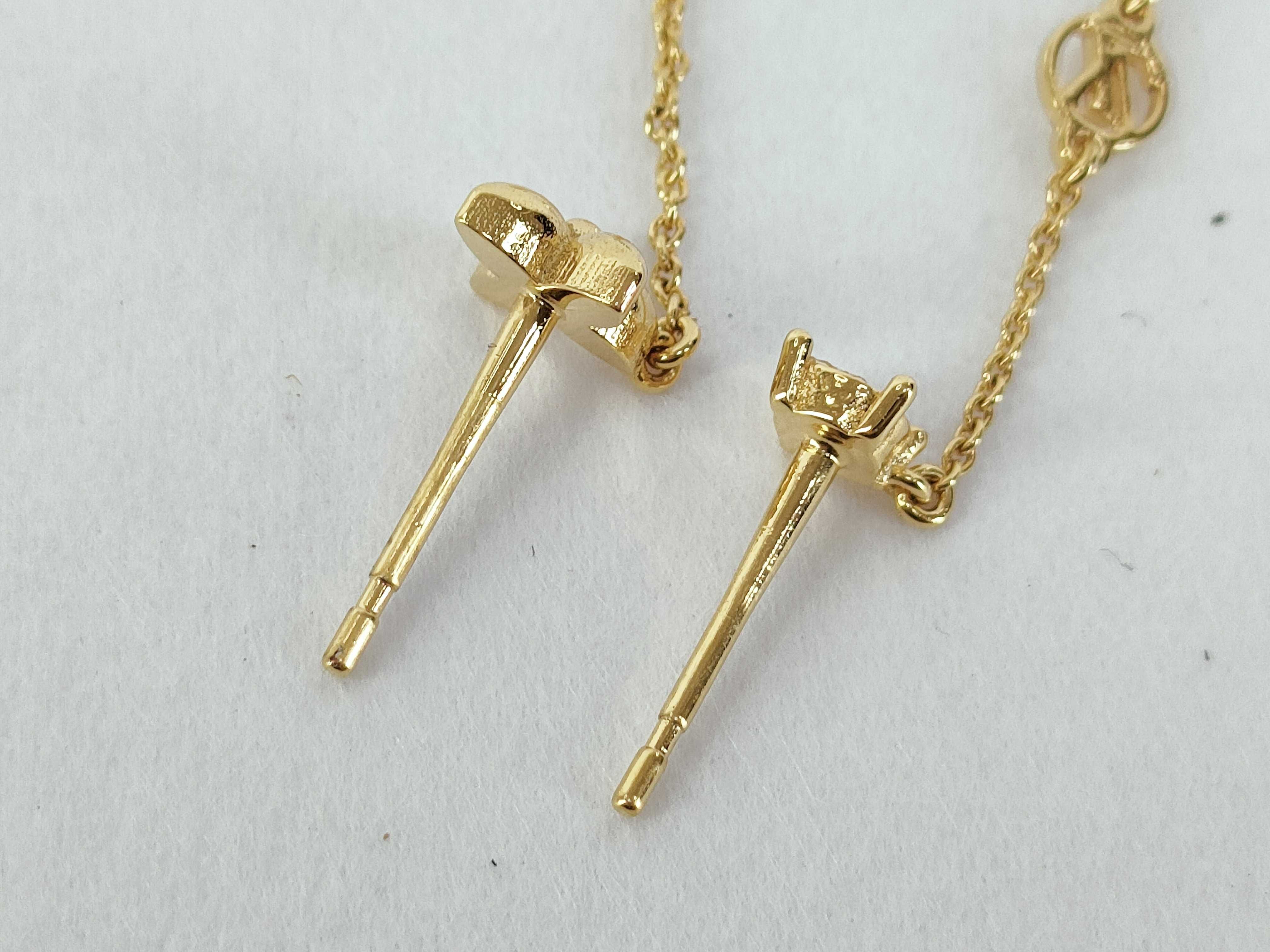 M00390 Petit Louis Earrings Gold Earrings — view 2