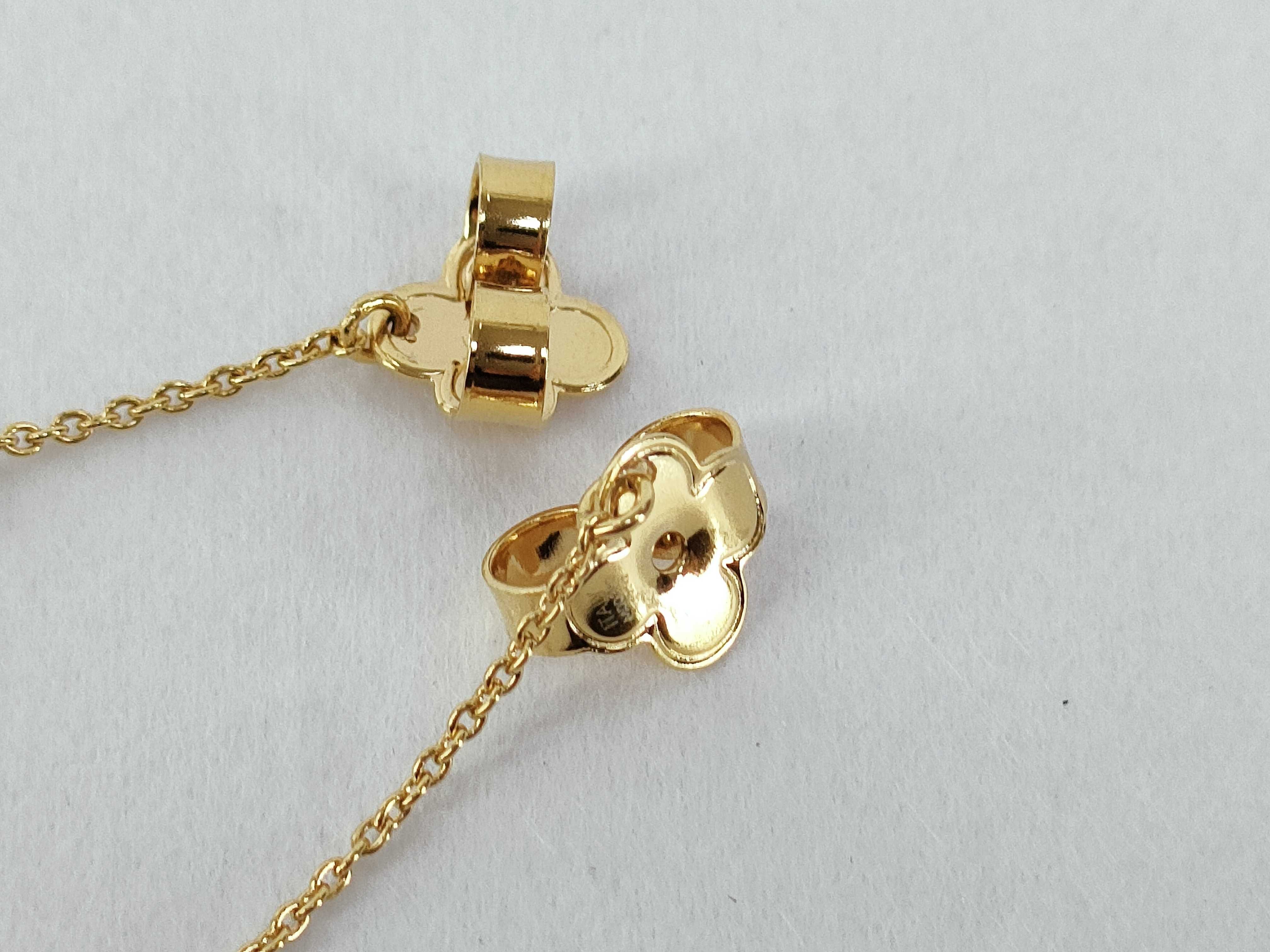 M00390 Petit Louis Earrings Gold Earrings — view 5