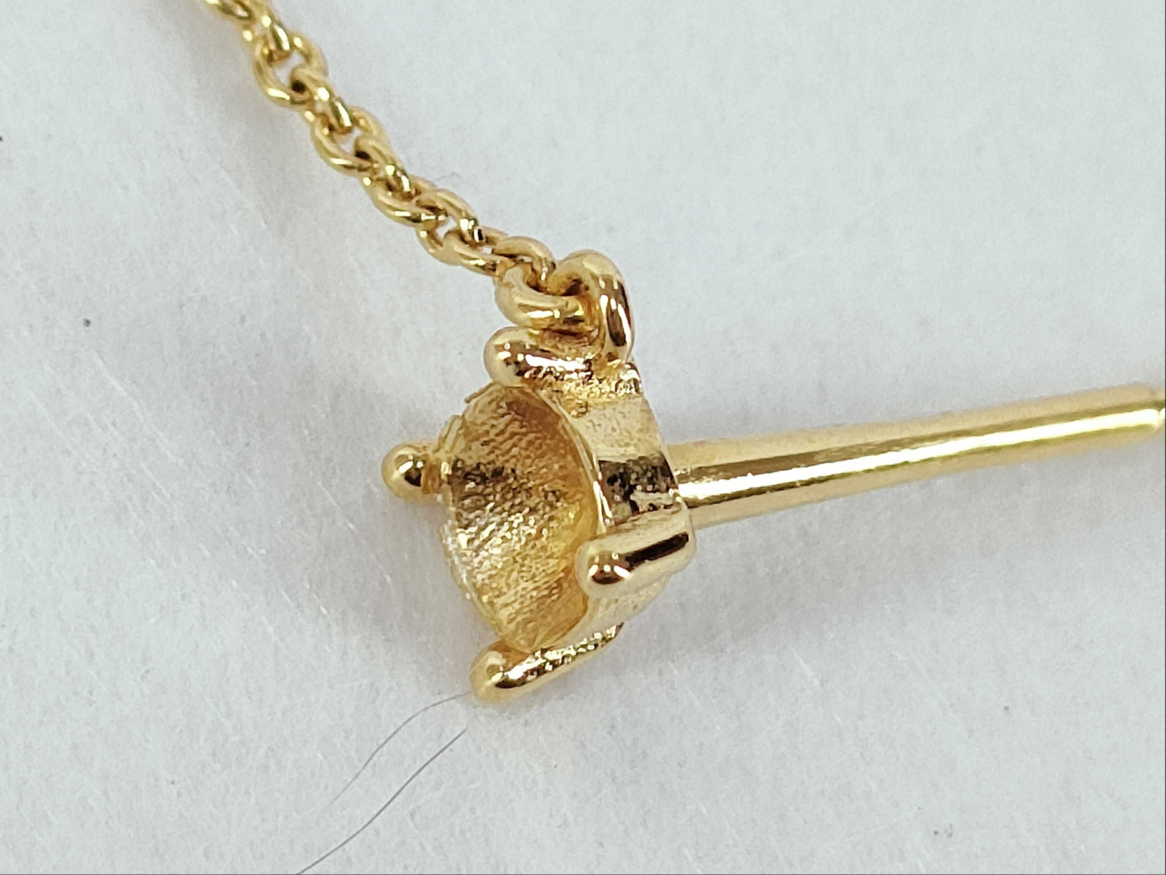 M00390 Petit Louis Earrings Gold Earrings — view 6