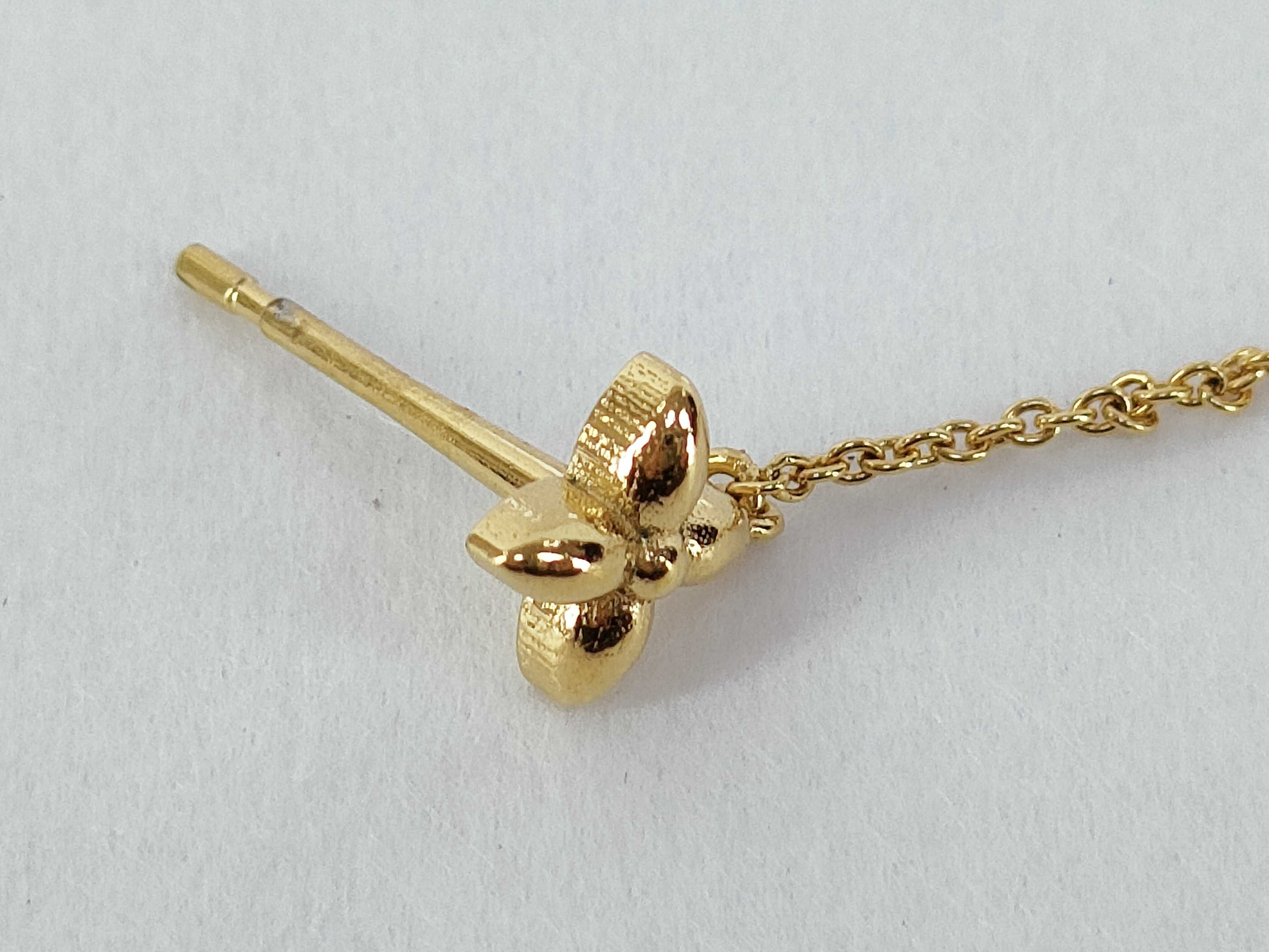 M00390 Petit Louis Earrings Gold Earrings — view 7