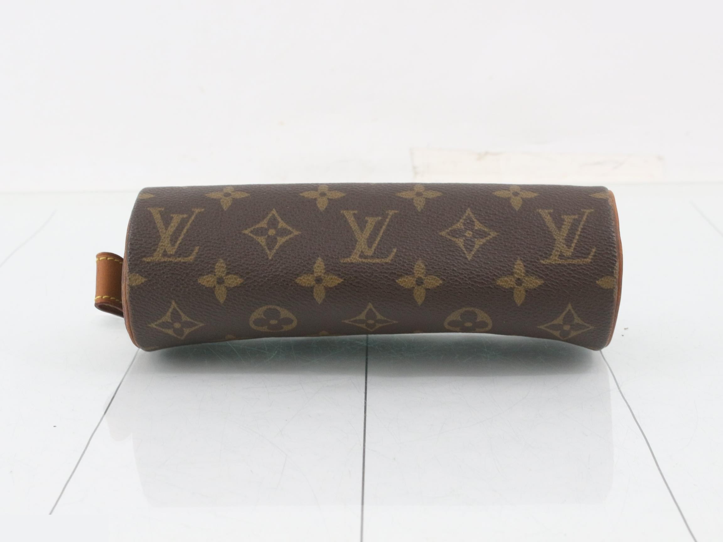 Pen case — view 3