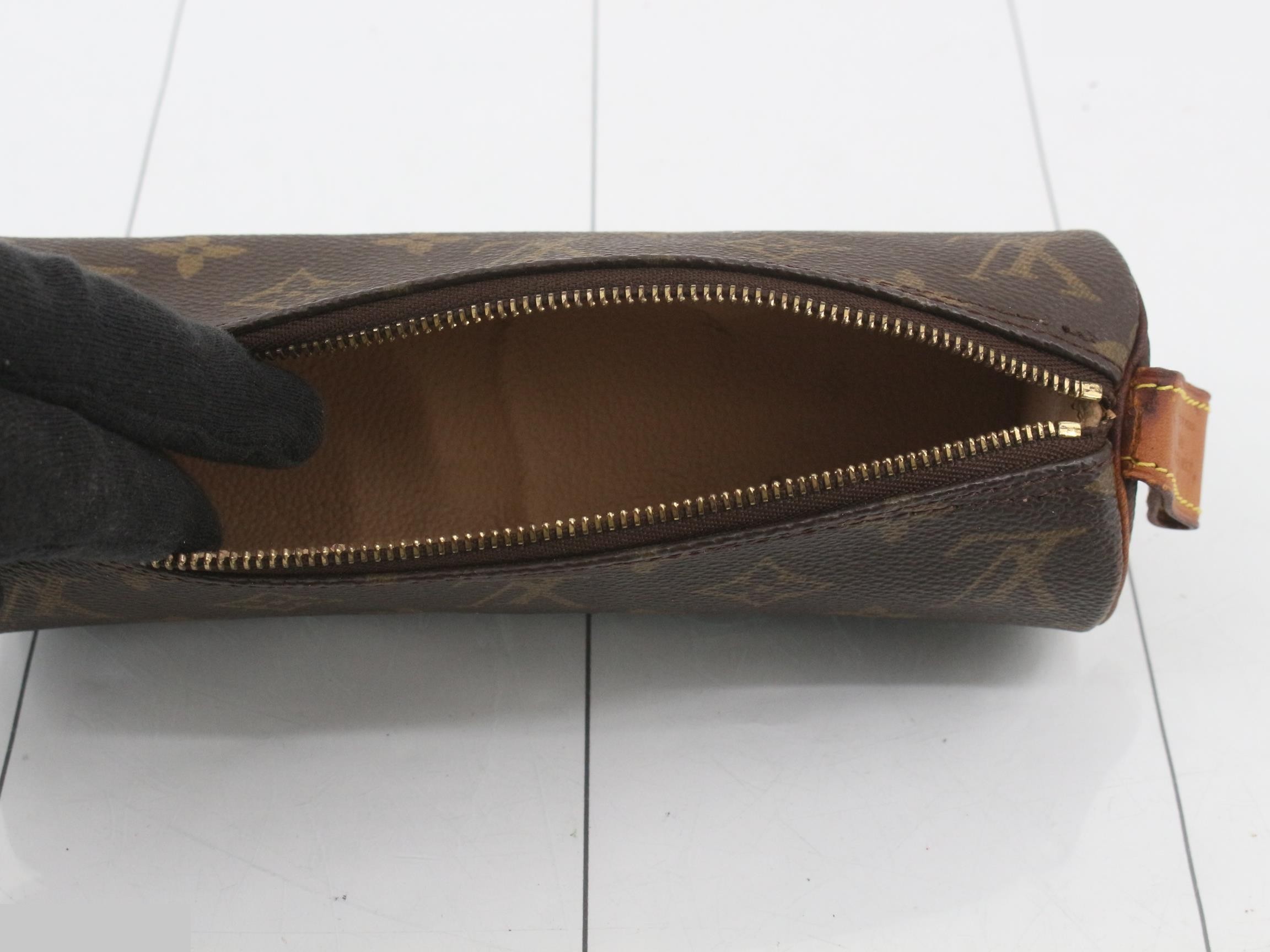 Pen case — view 4