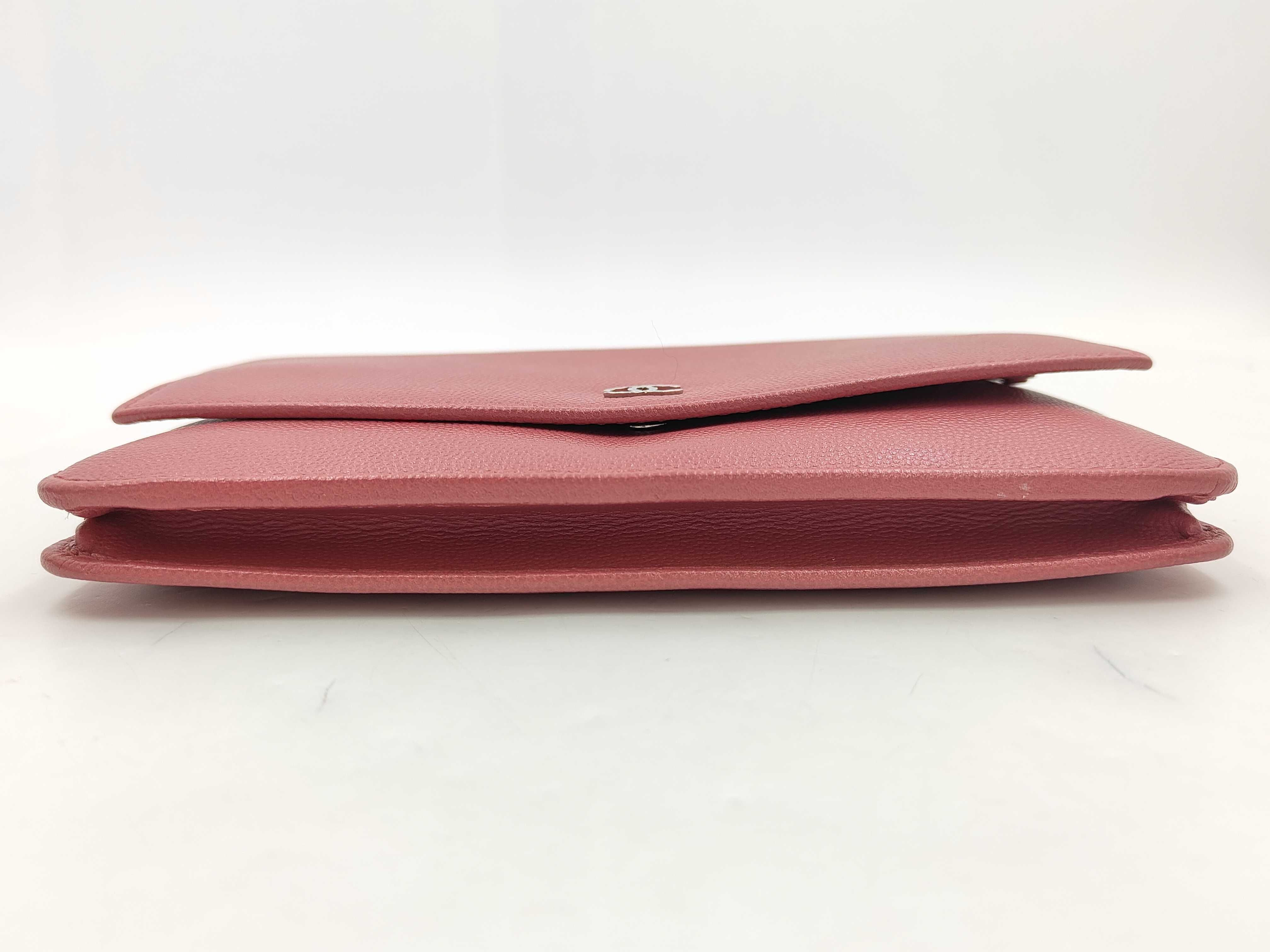 Matelassé Chain Wallet Rose Shoulder Bag — view 5