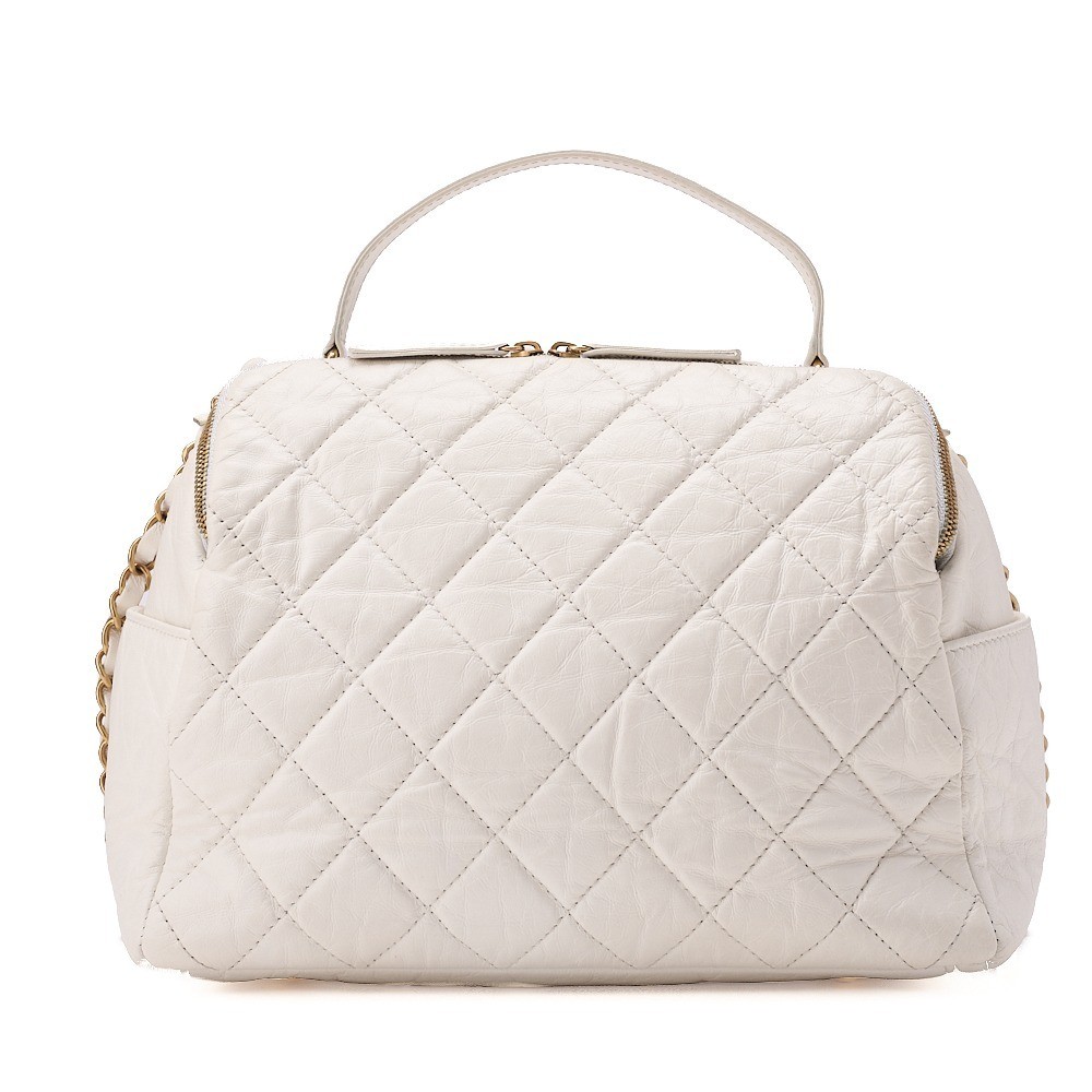 Vintage calfskin matelassé 2-way shoulder bag, white, gold hardware. — view 2