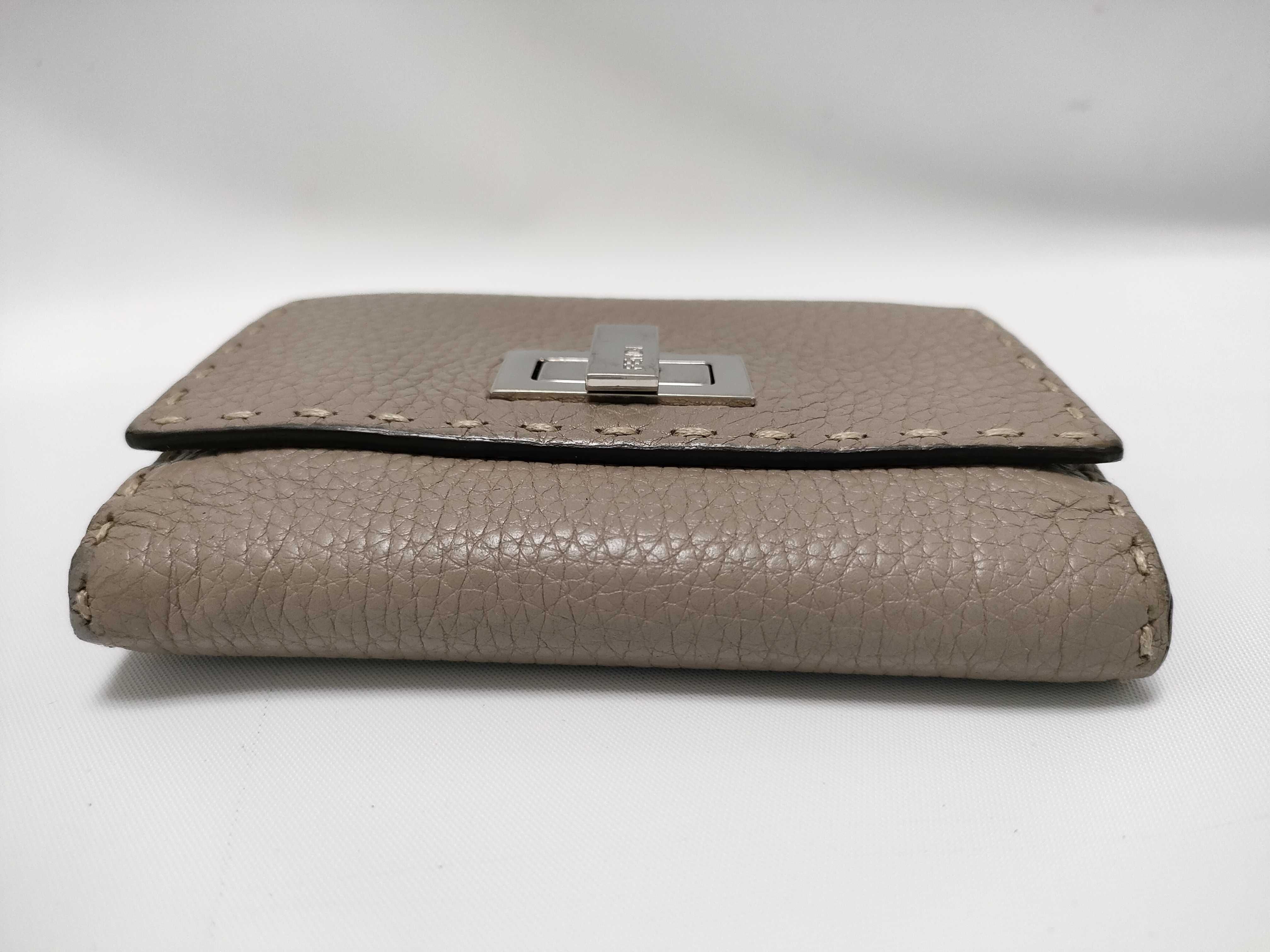 Peekaboo Selleria Leather Compact Wallet (Serial Number) — view 2