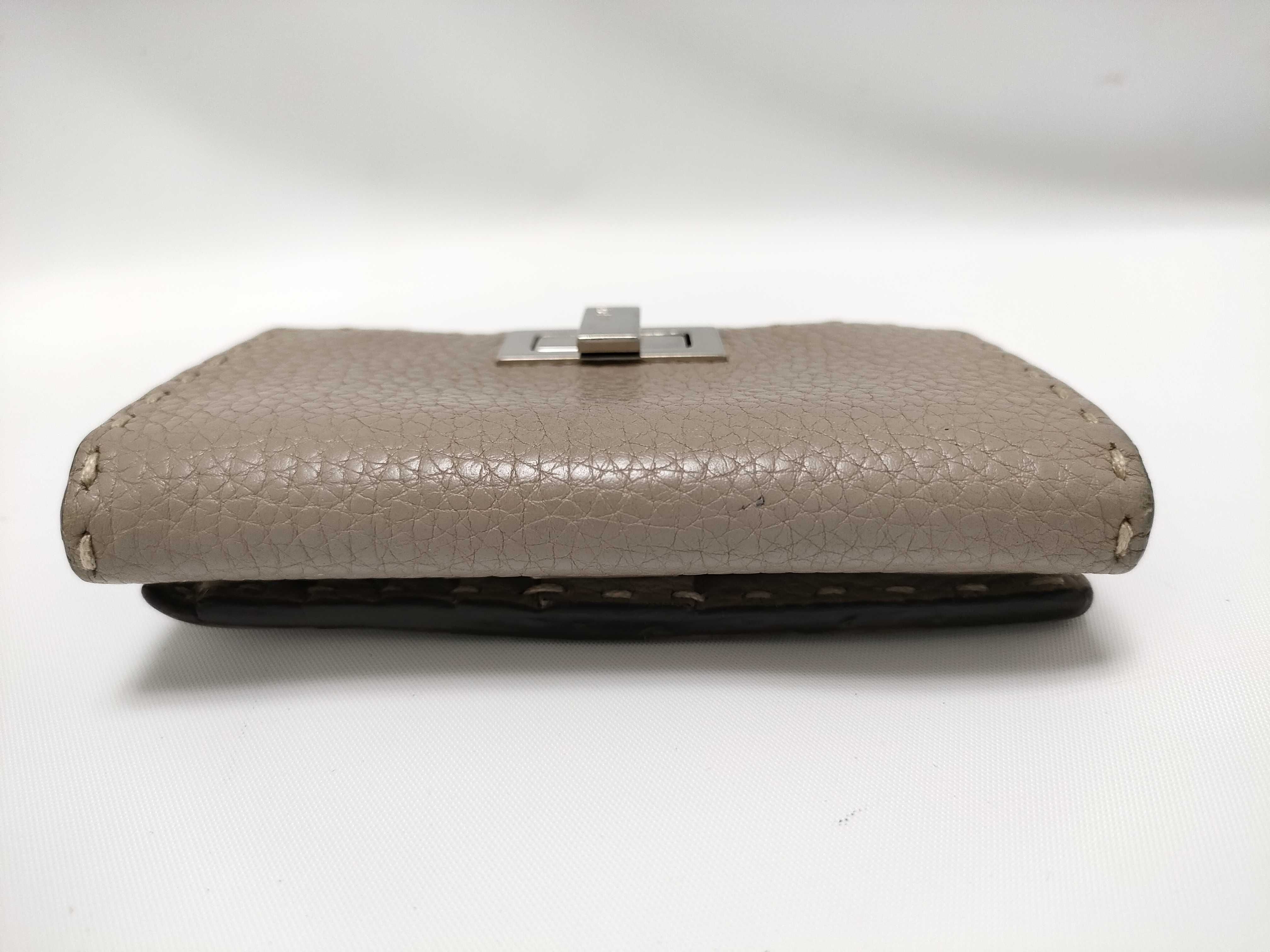 Peekaboo Selleria Leather Compact Wallet (Serial Number) — view 4