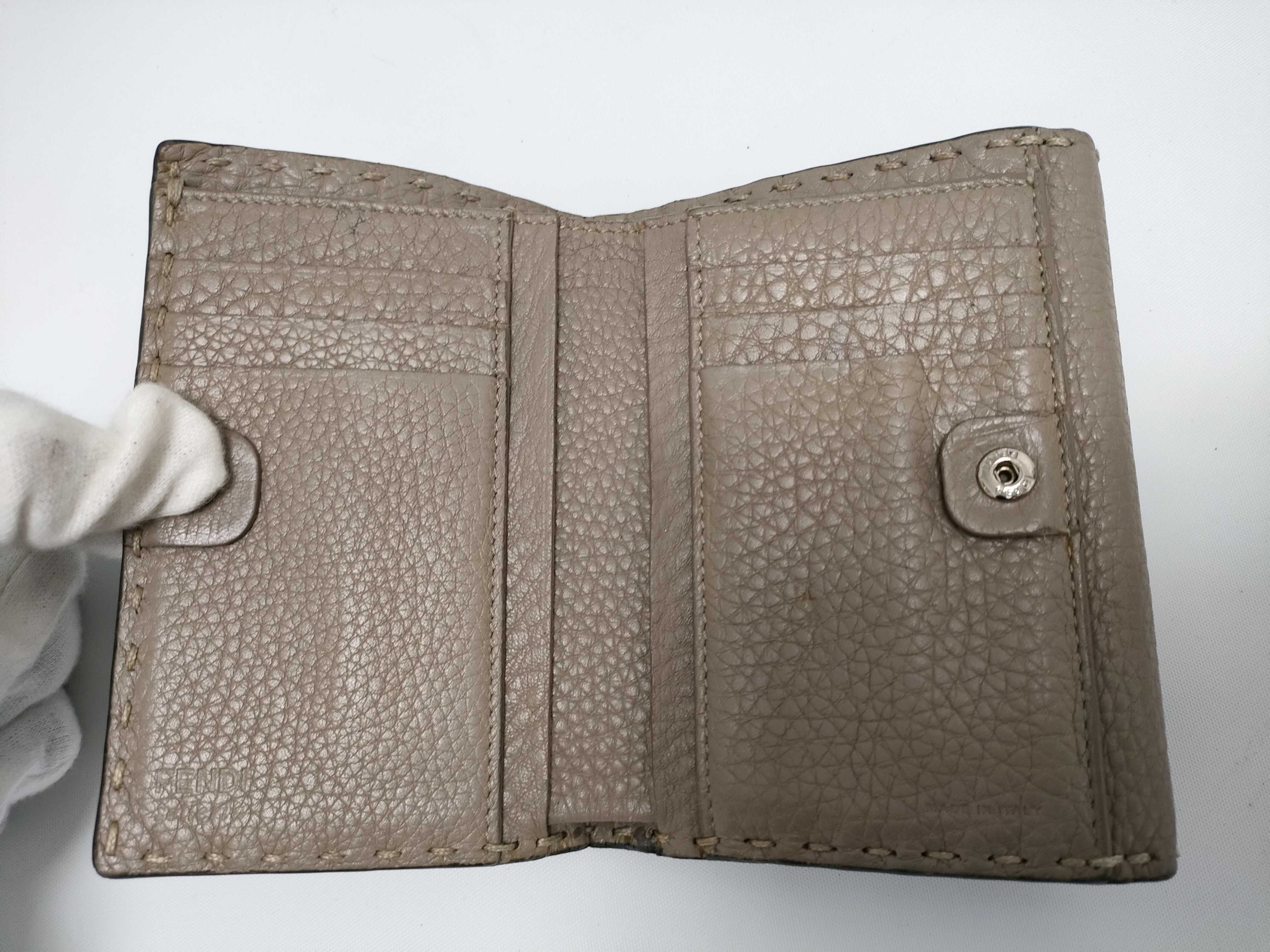 Peekaboo Selleria Leather Compact Wallet (Serial Number) — view 10