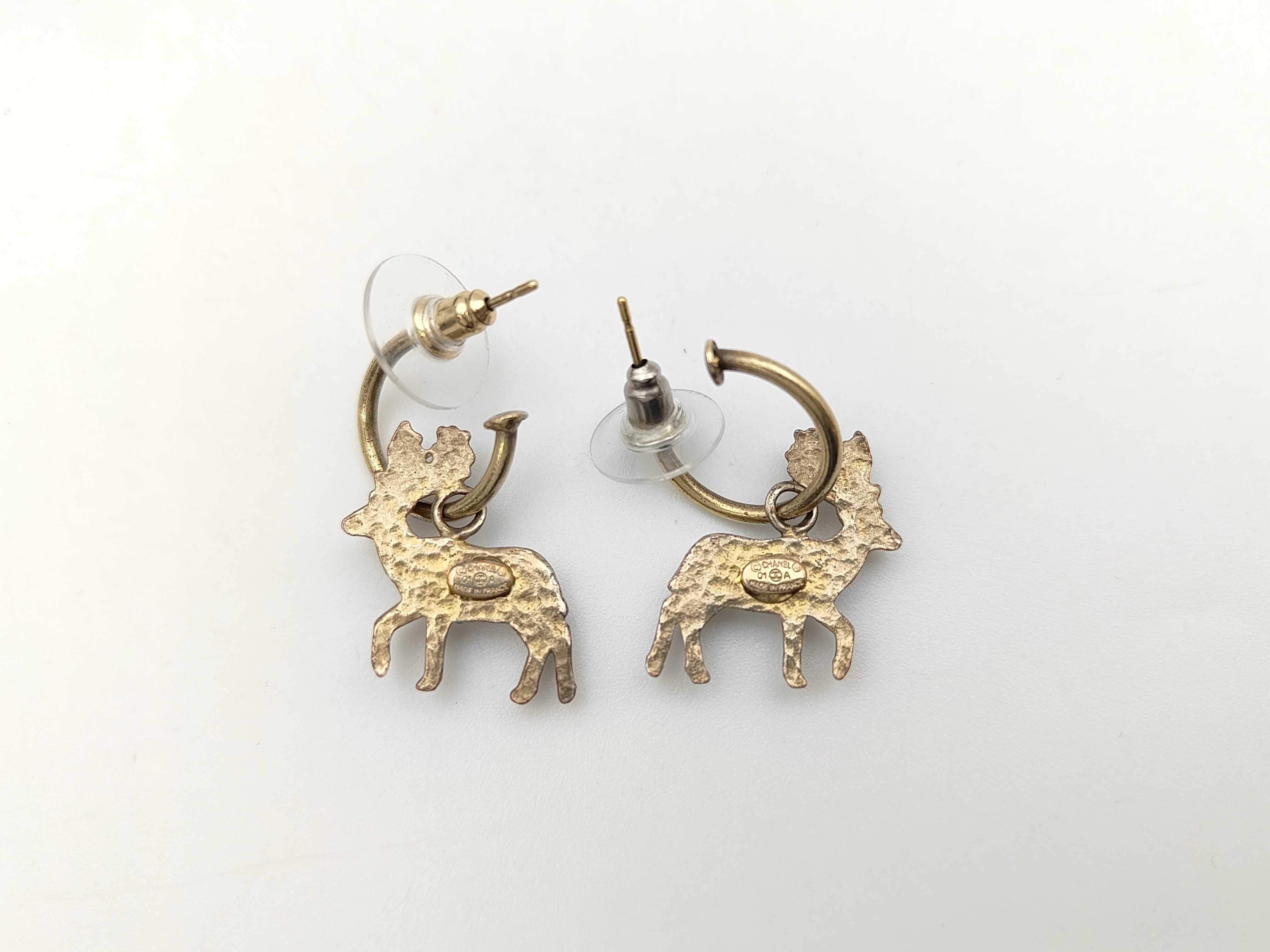 Reindeer Pearl Earrings 01A (with box) — view 2