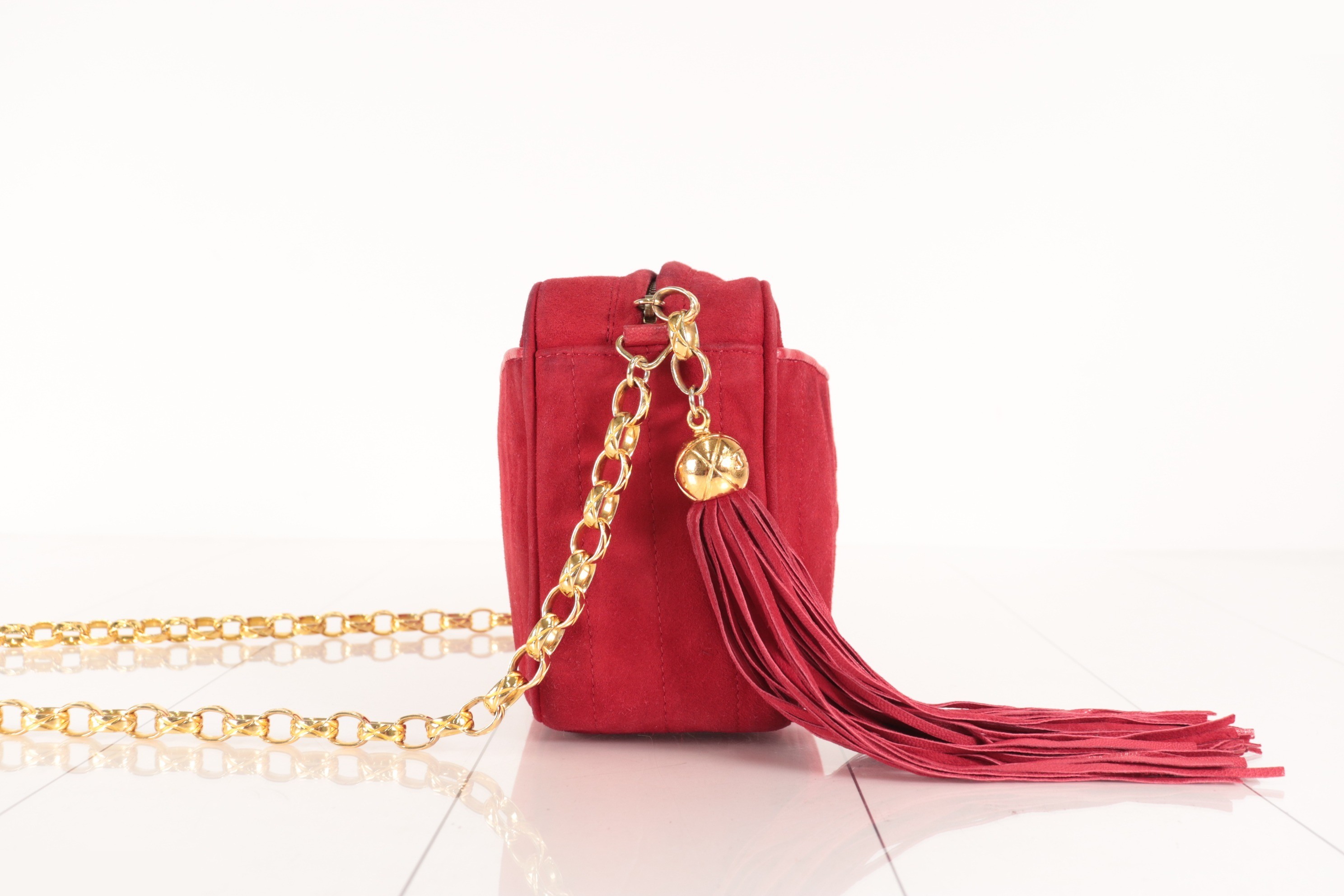 Fringe suede bejeweled chain shoulder bag, red — view 3