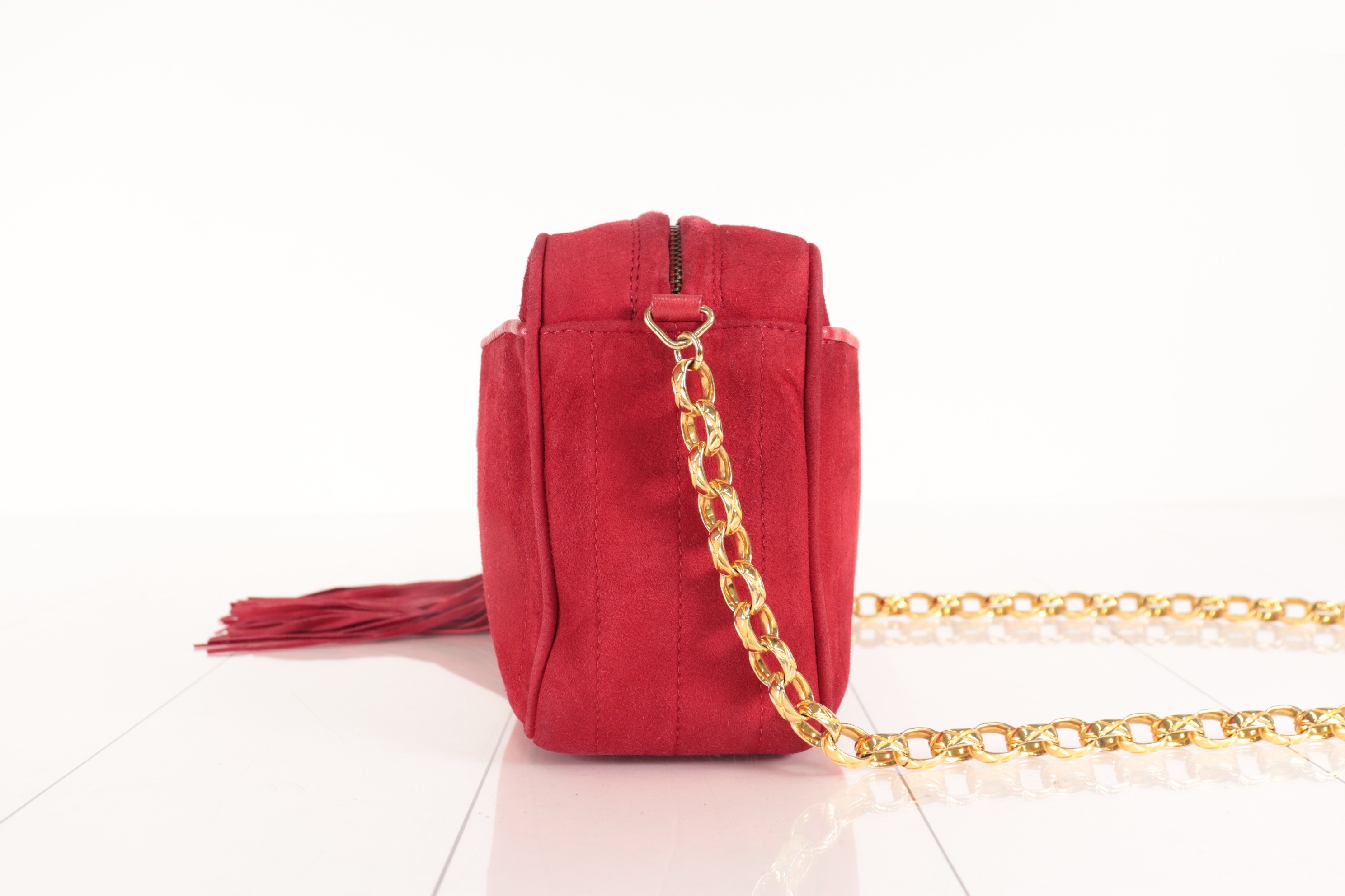 Fringe suede bejeweled chain shoulder bag, red — view 4