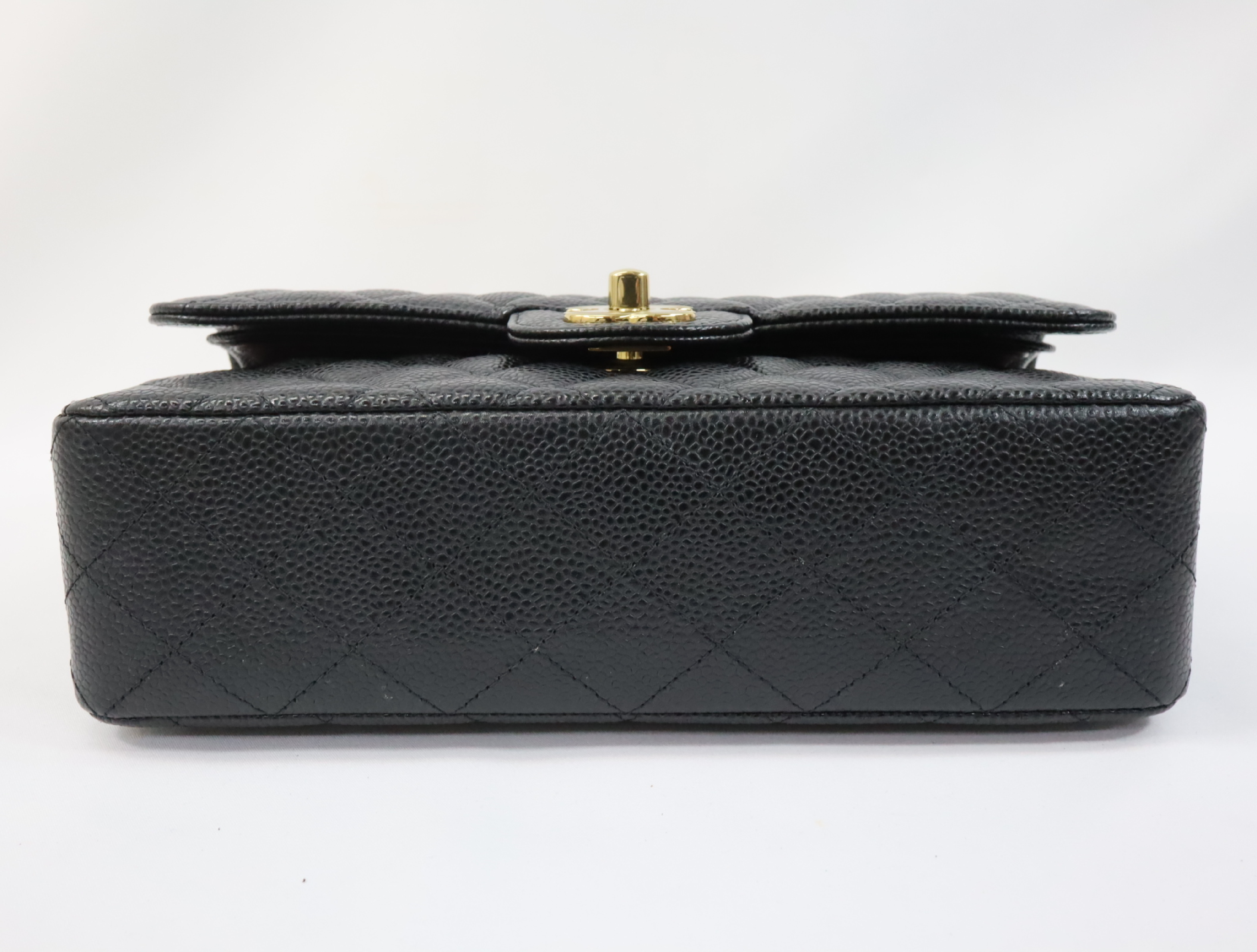 Matelassé 23 Caviar Skin Double Flap Black Serial Plate Gold Hardware A01113? Shoulder Bag — view 6