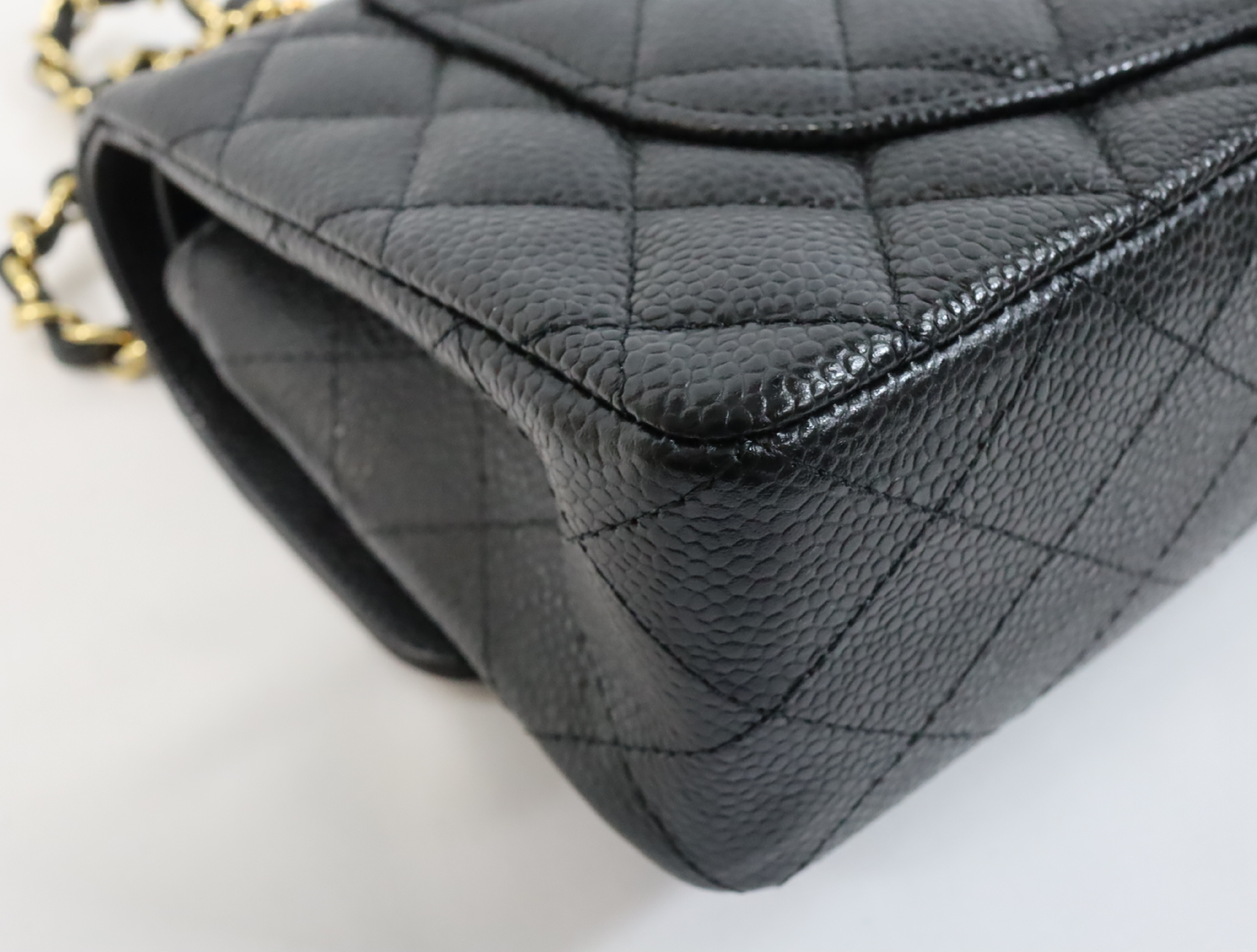 Matelassé 23 Caviar Skin Double Flap Black Serial Plate Gold Hardware A01113? Shoulder Bag — view 10