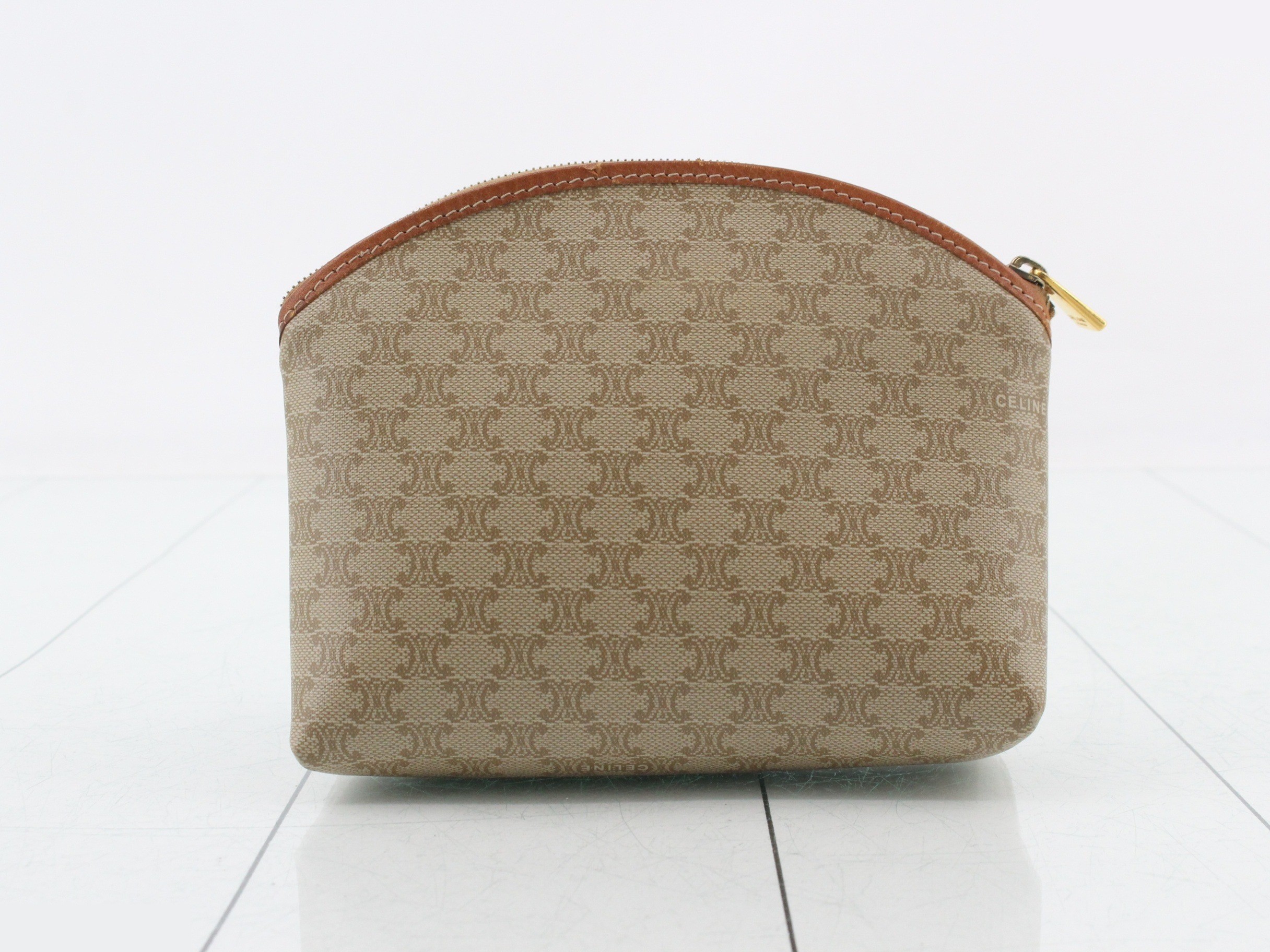 pouch — view 2