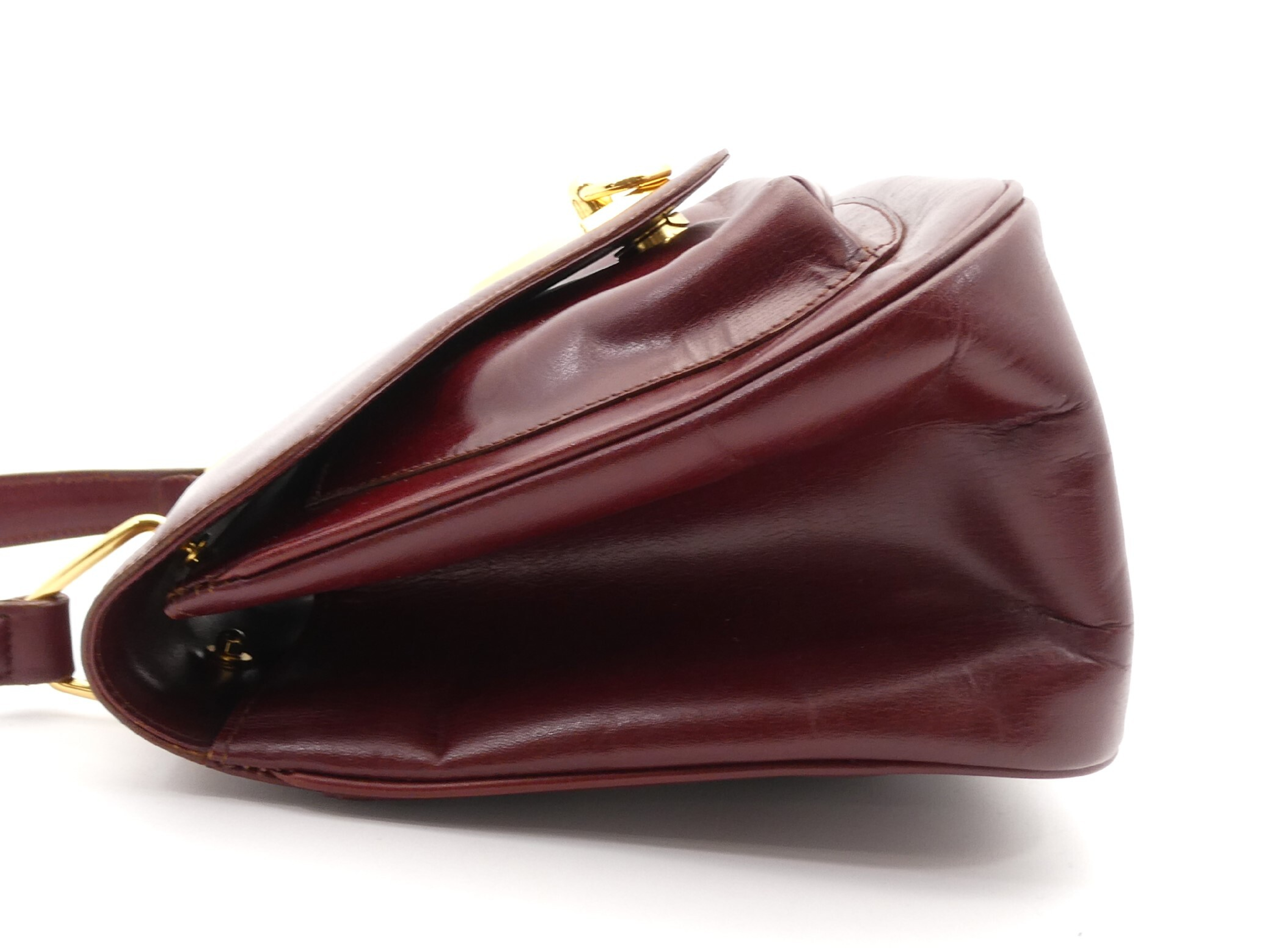 logo hardware leather handbag — view 3