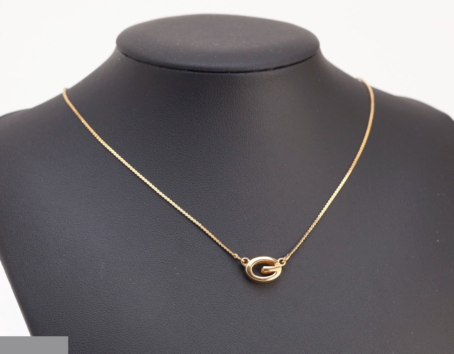 Other lines: precious metals, necklaces, pendants — view 2