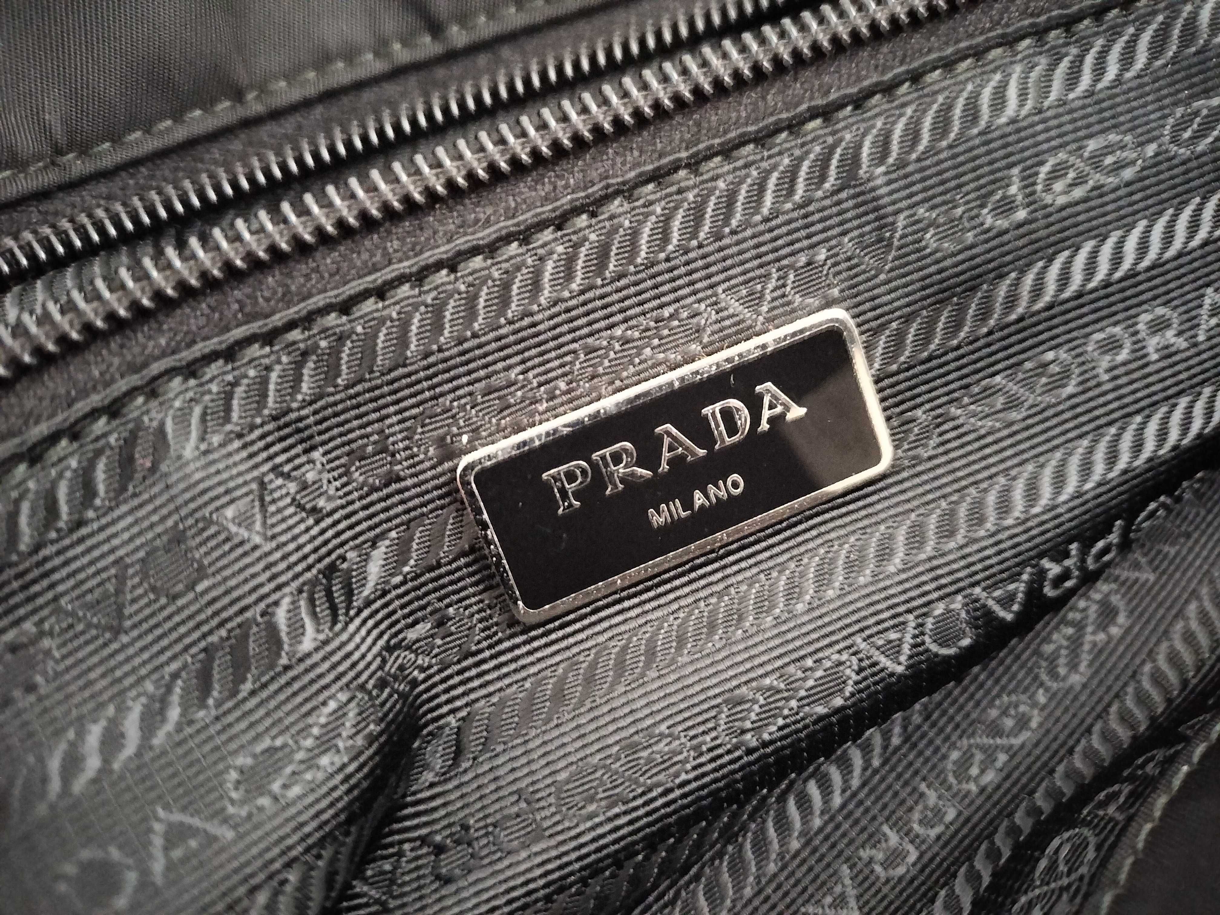 nylon tote bag, black. — view 11