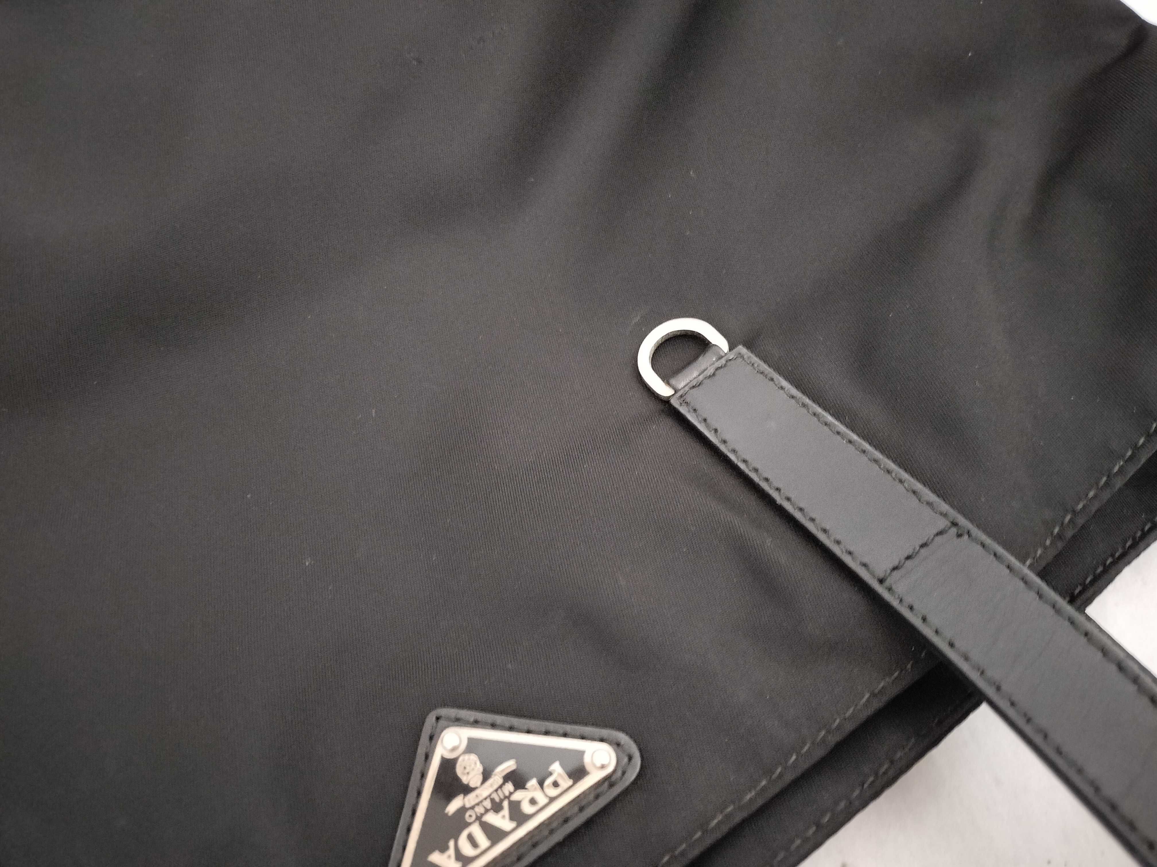 nylon tote bag, black. — view 14
