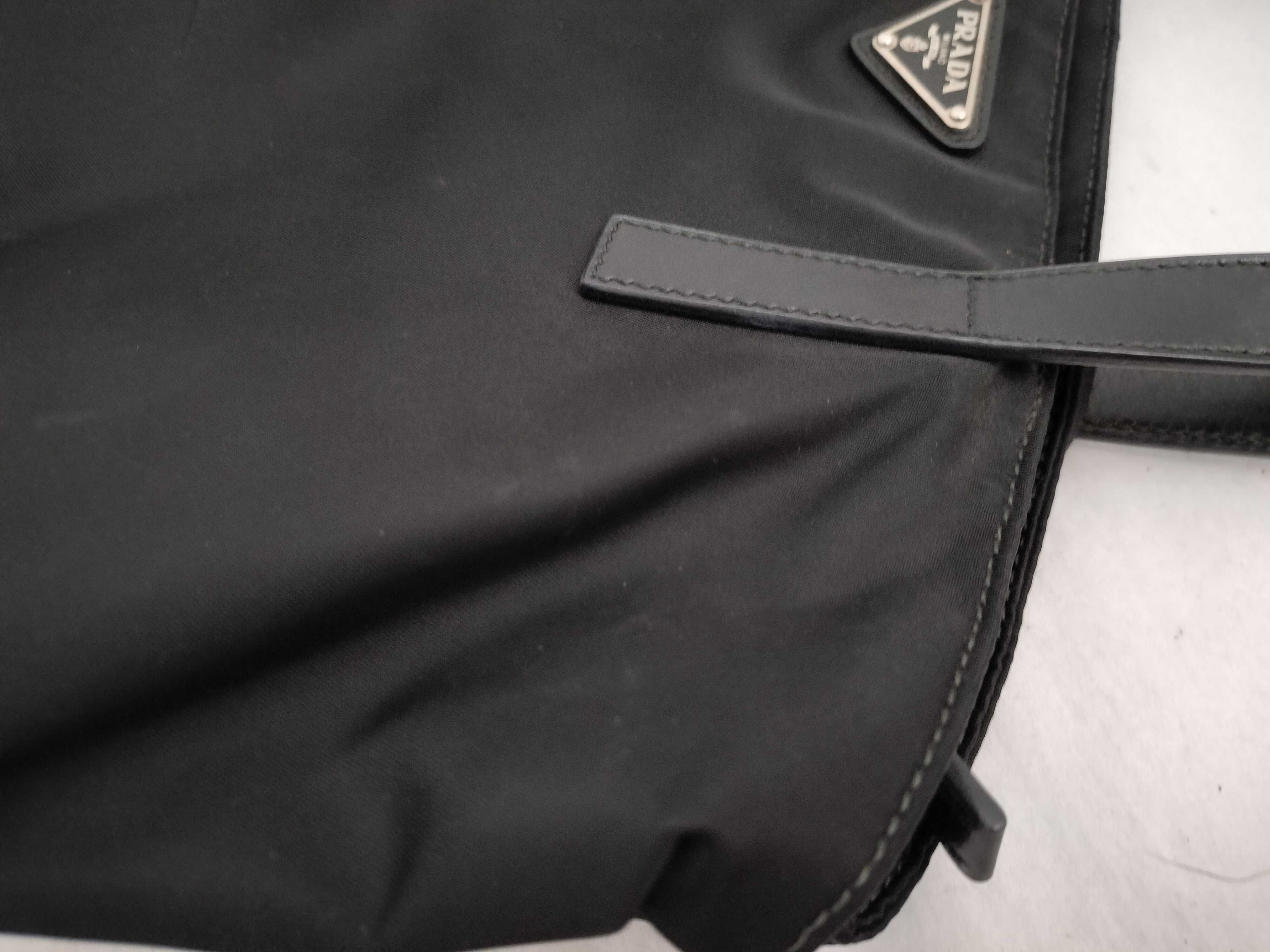 nylon tote bag, black. — view 15