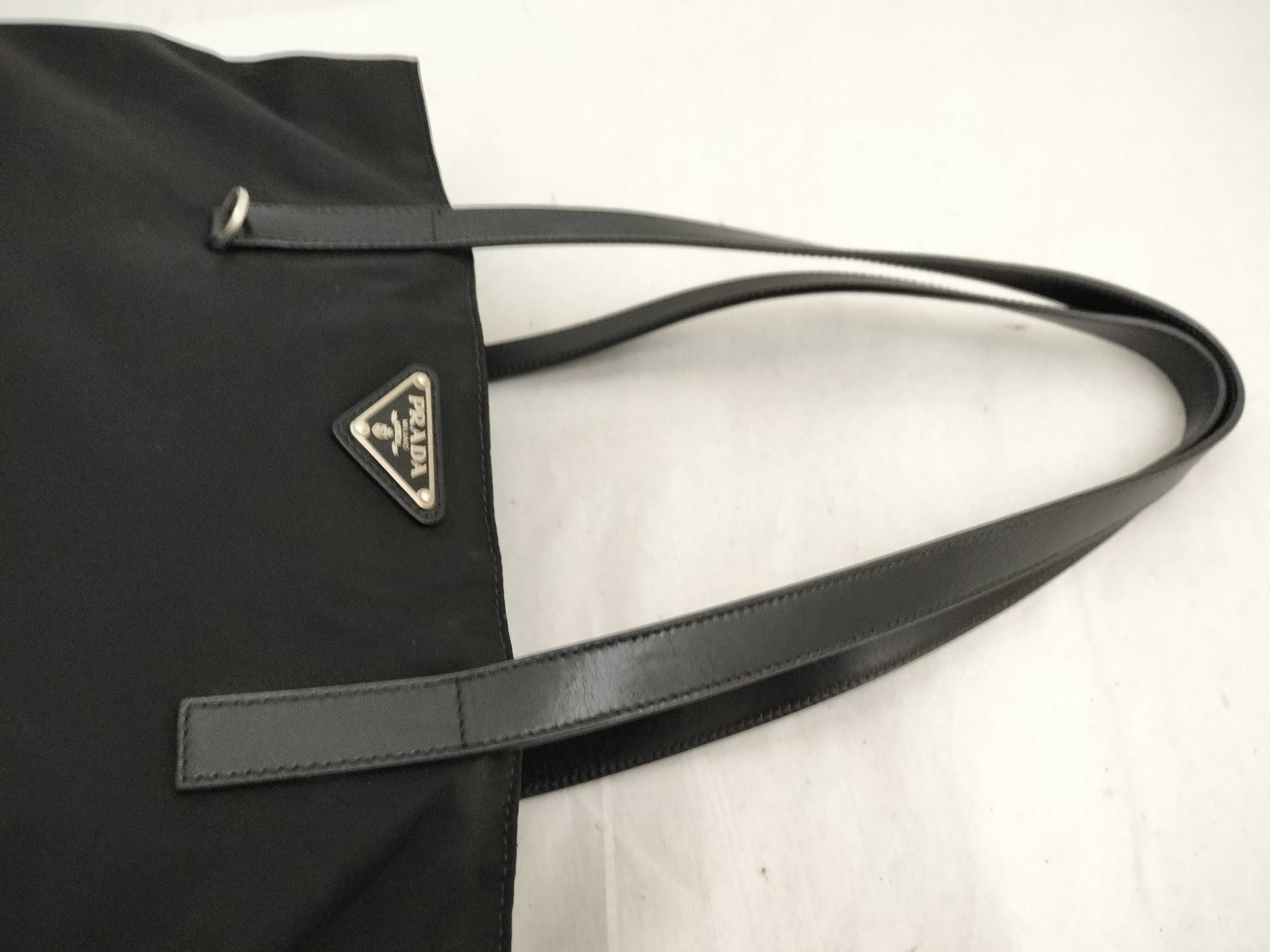 nylon tote bag, black. — view 3