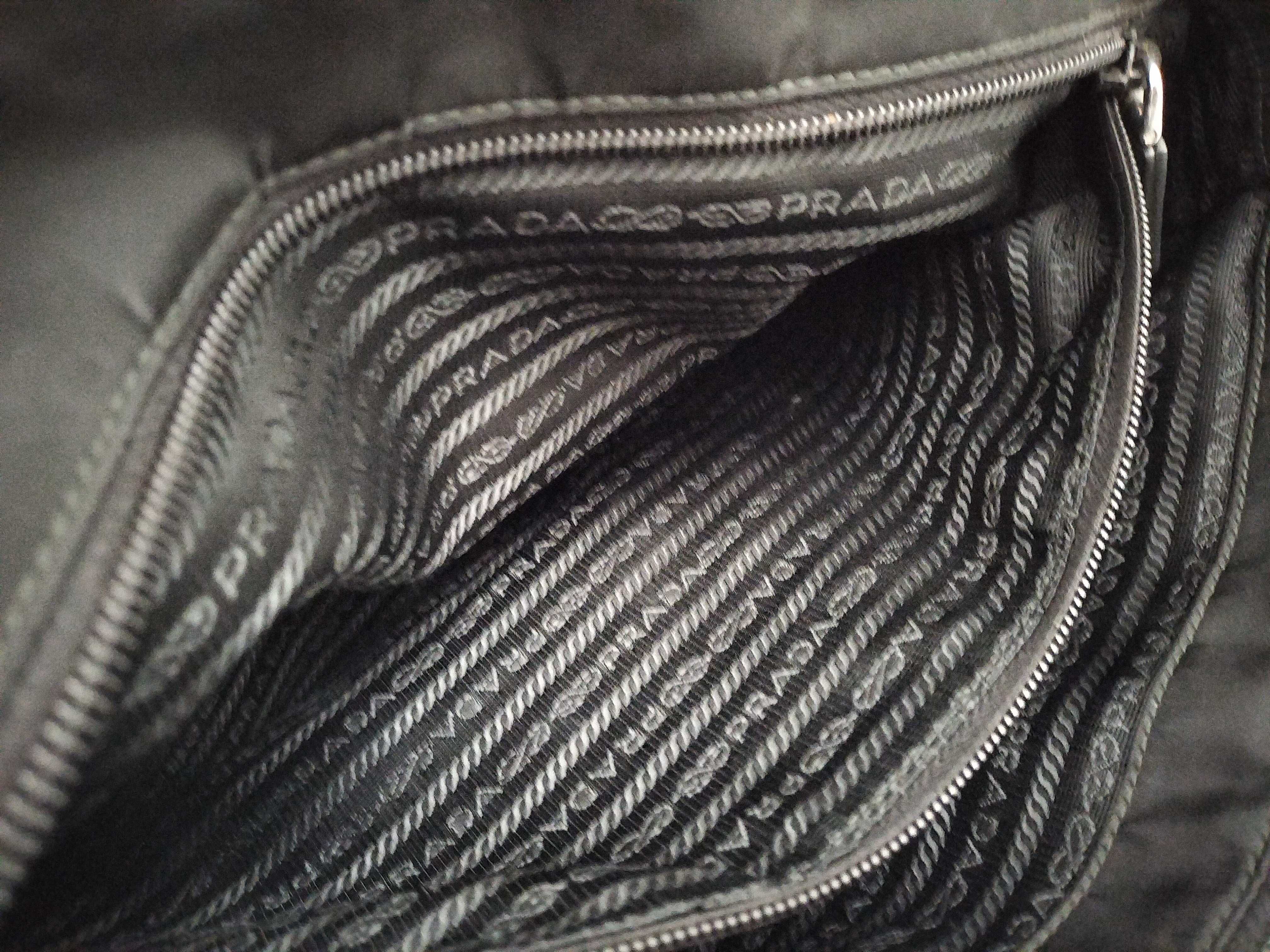 nylon tote bag, black. — view 10
