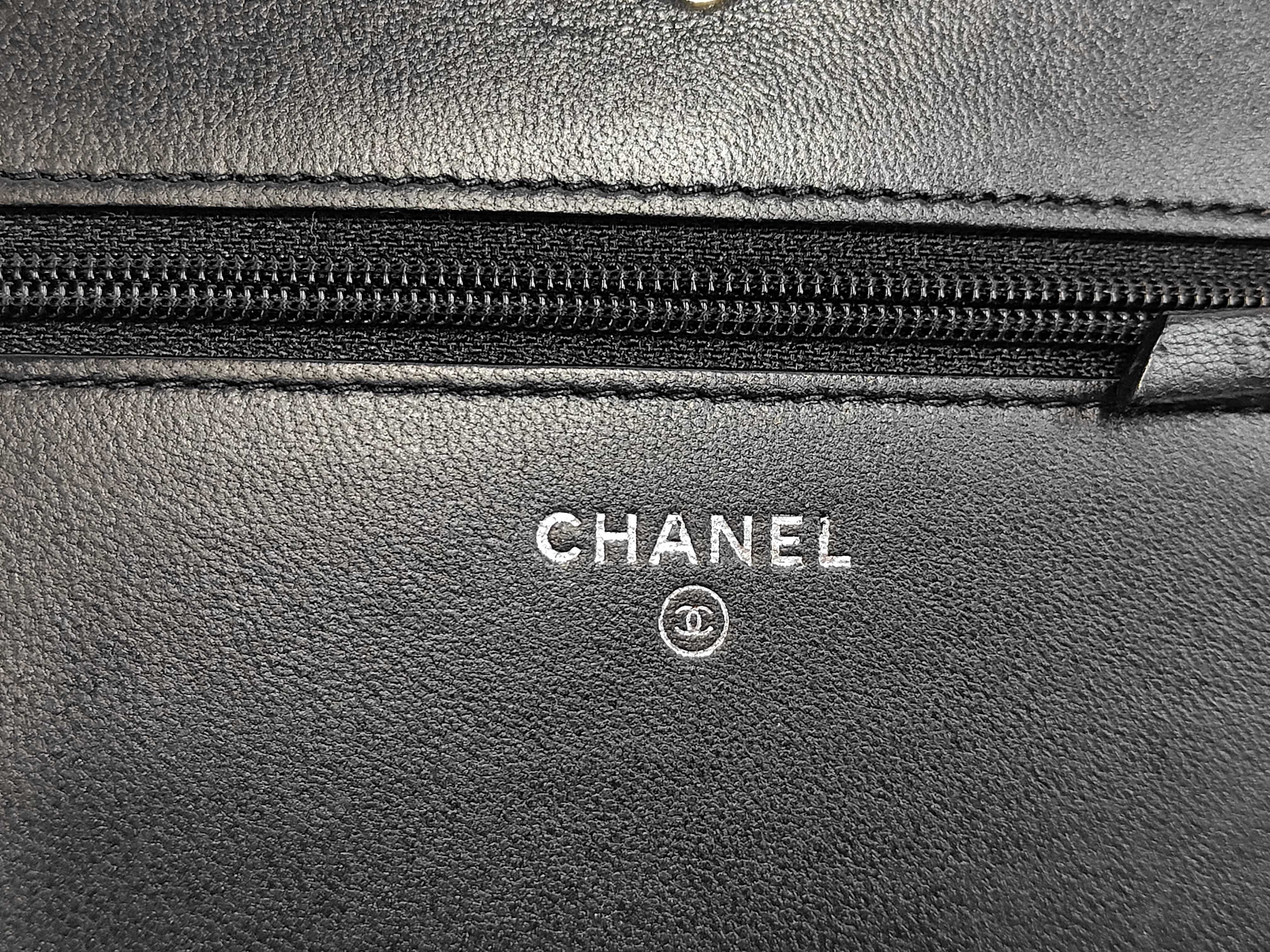 Chain Shoulder Bag — view 7