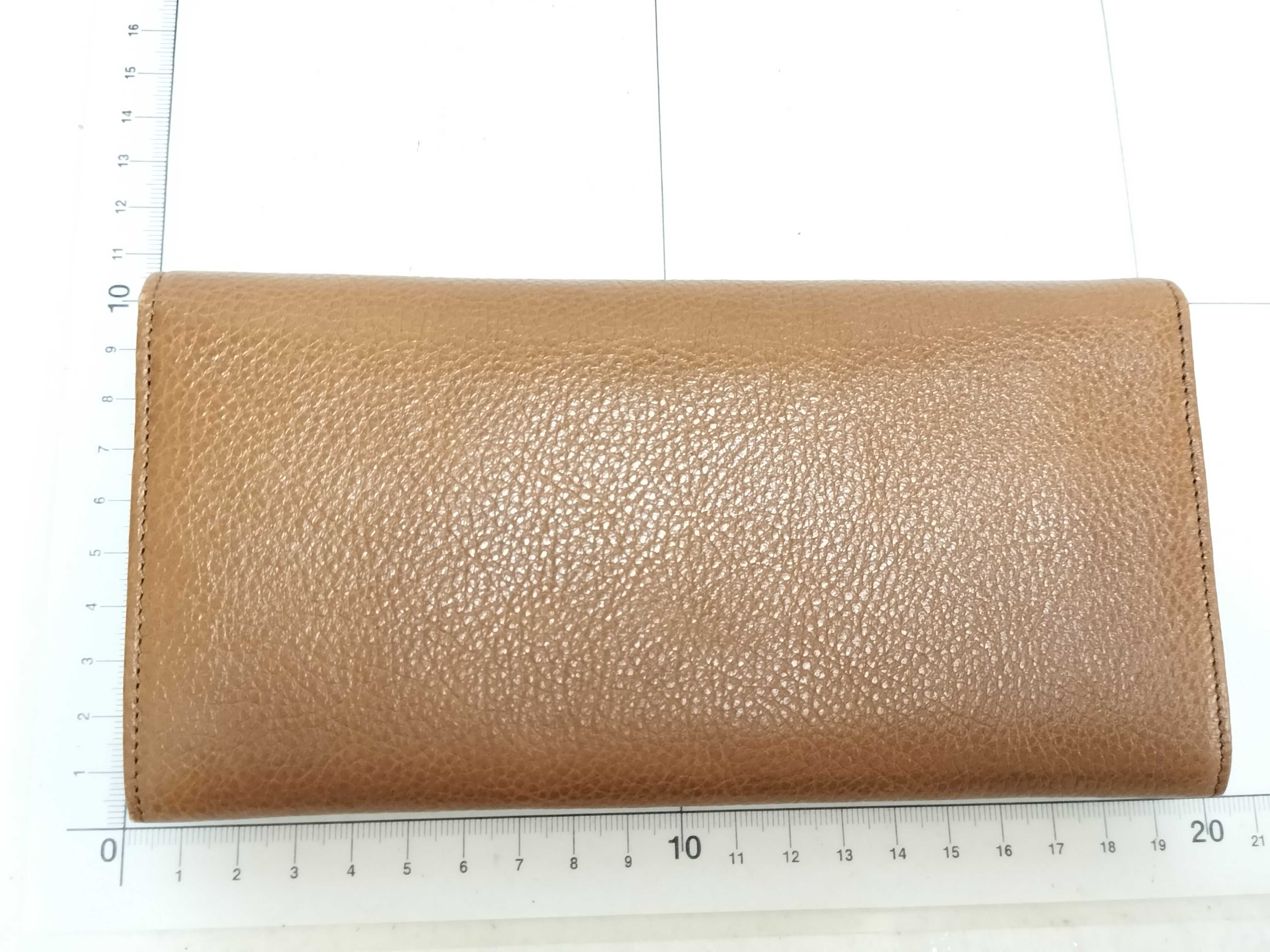 wallet — view 2