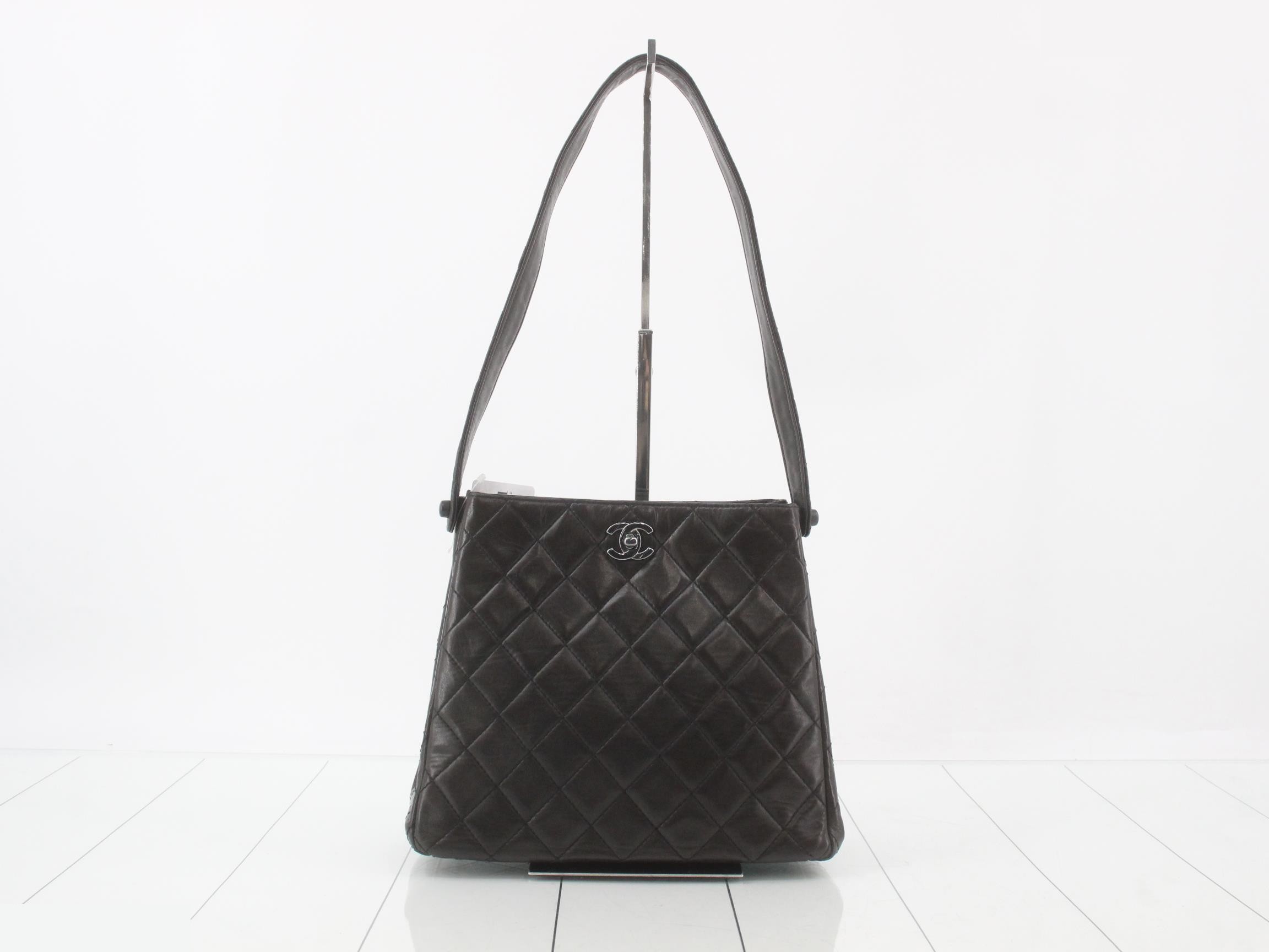 Matelassé Lambskin Shoulder Bag, Double Face, Black — view 2