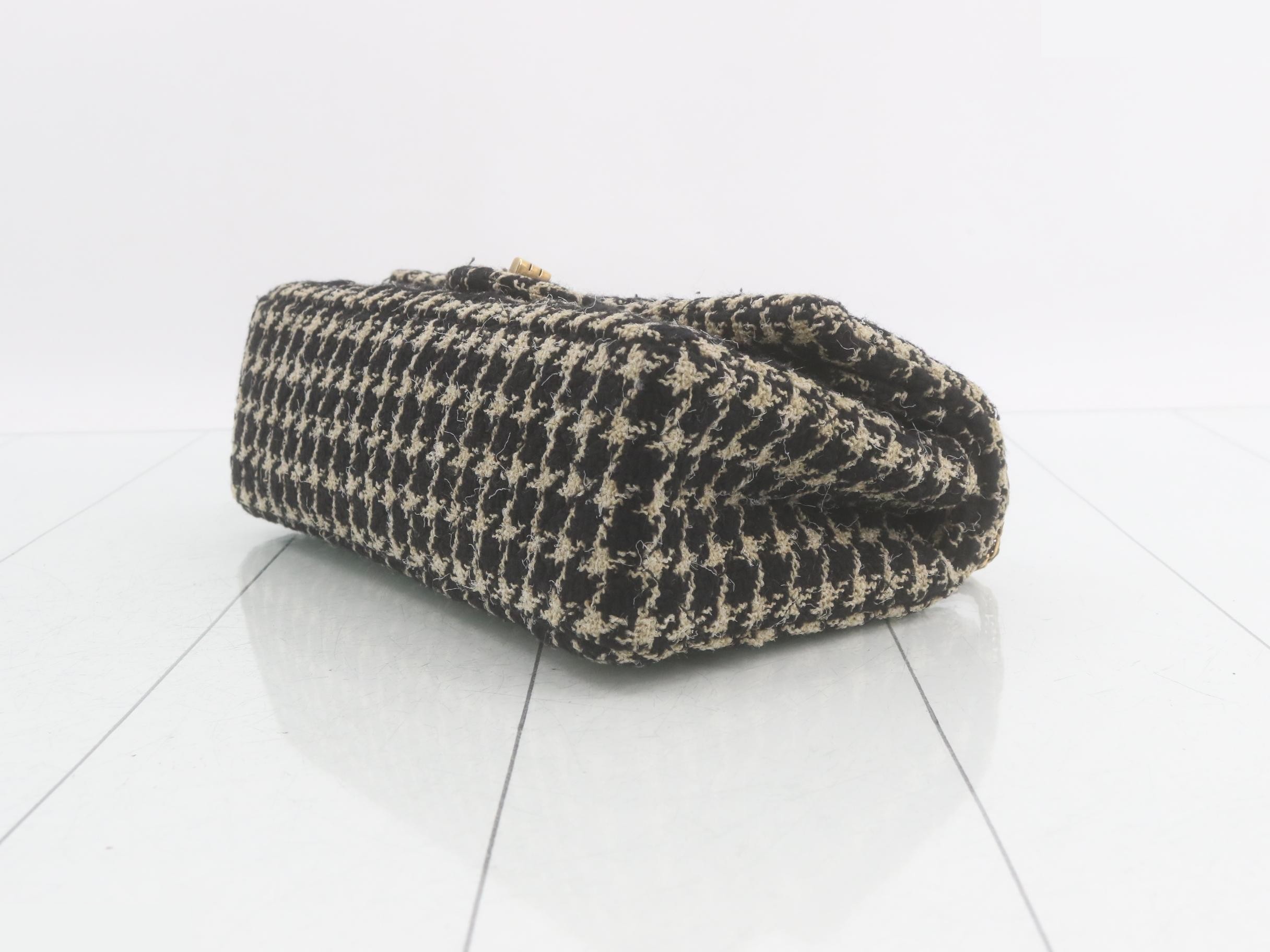 Tweed 2.55 Chain Shoulder Bag — view 6