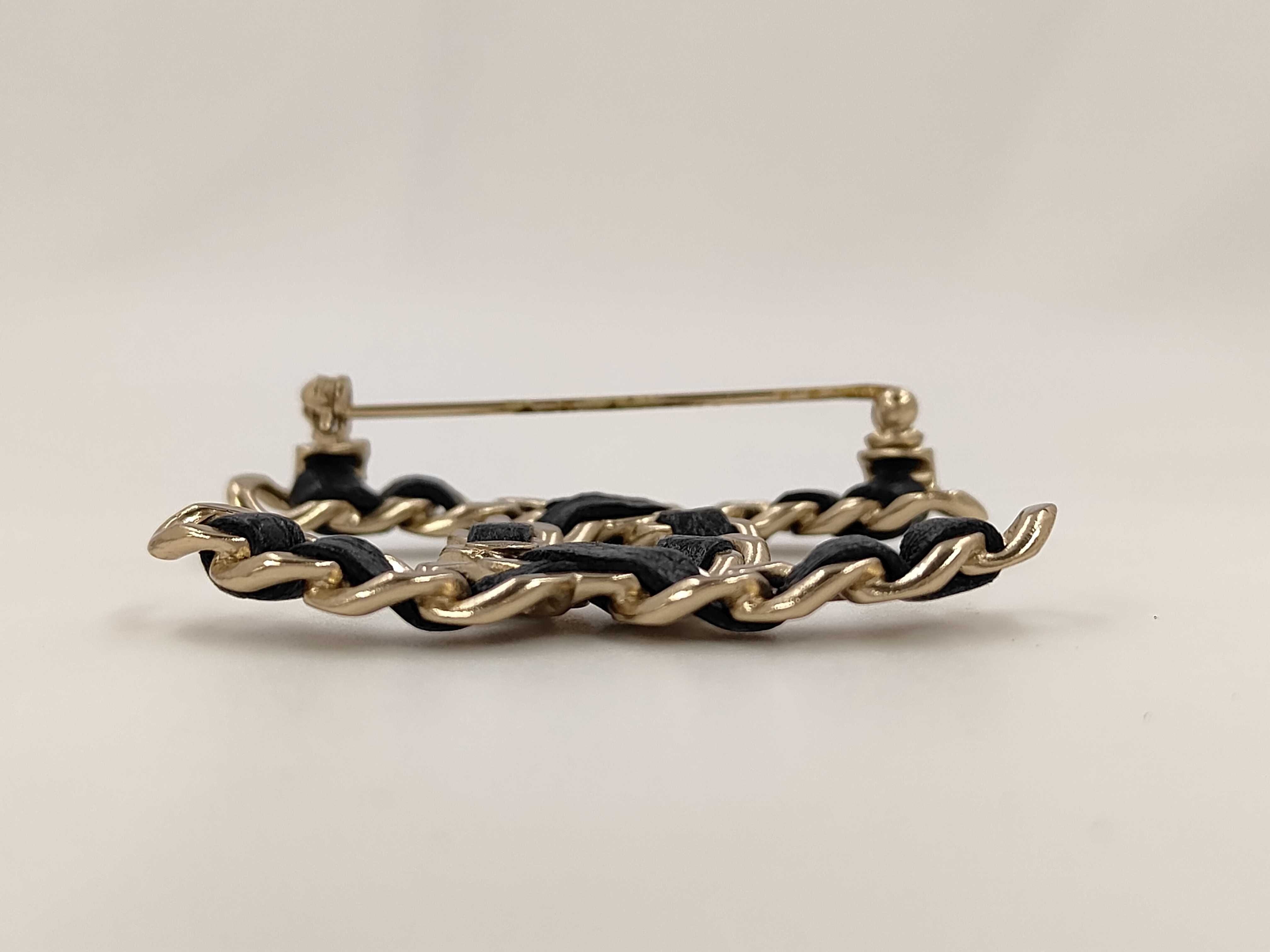 Coco Mark Leather B19 V Brooch — view 2